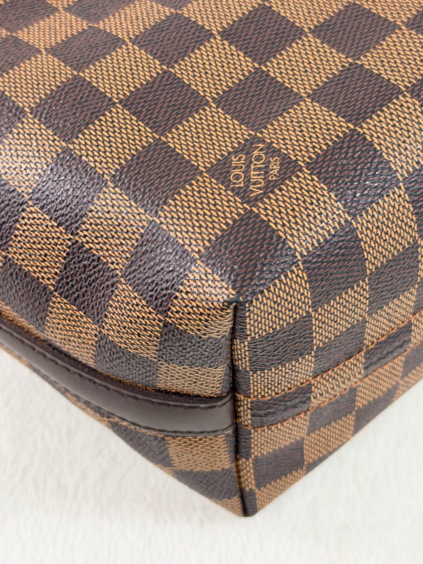 Louis Vuitton Damier Ebene Illovo
