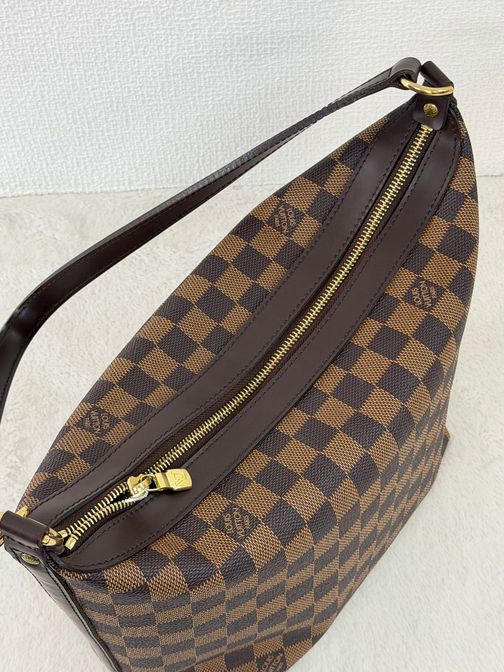 Louis Vuitton Damier Ebene Illovo