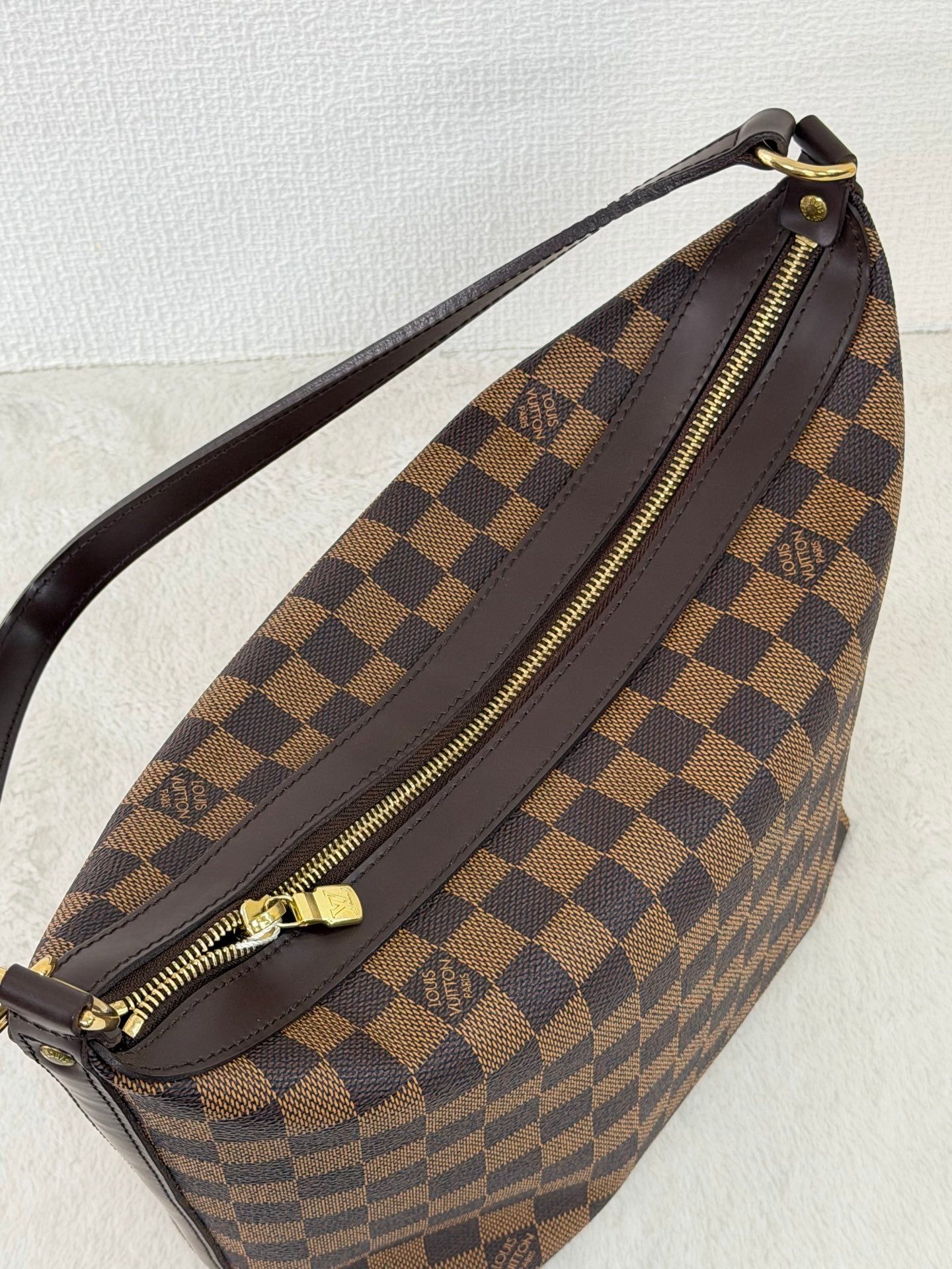 Louis Vuitton Damier Ebene Illovo
