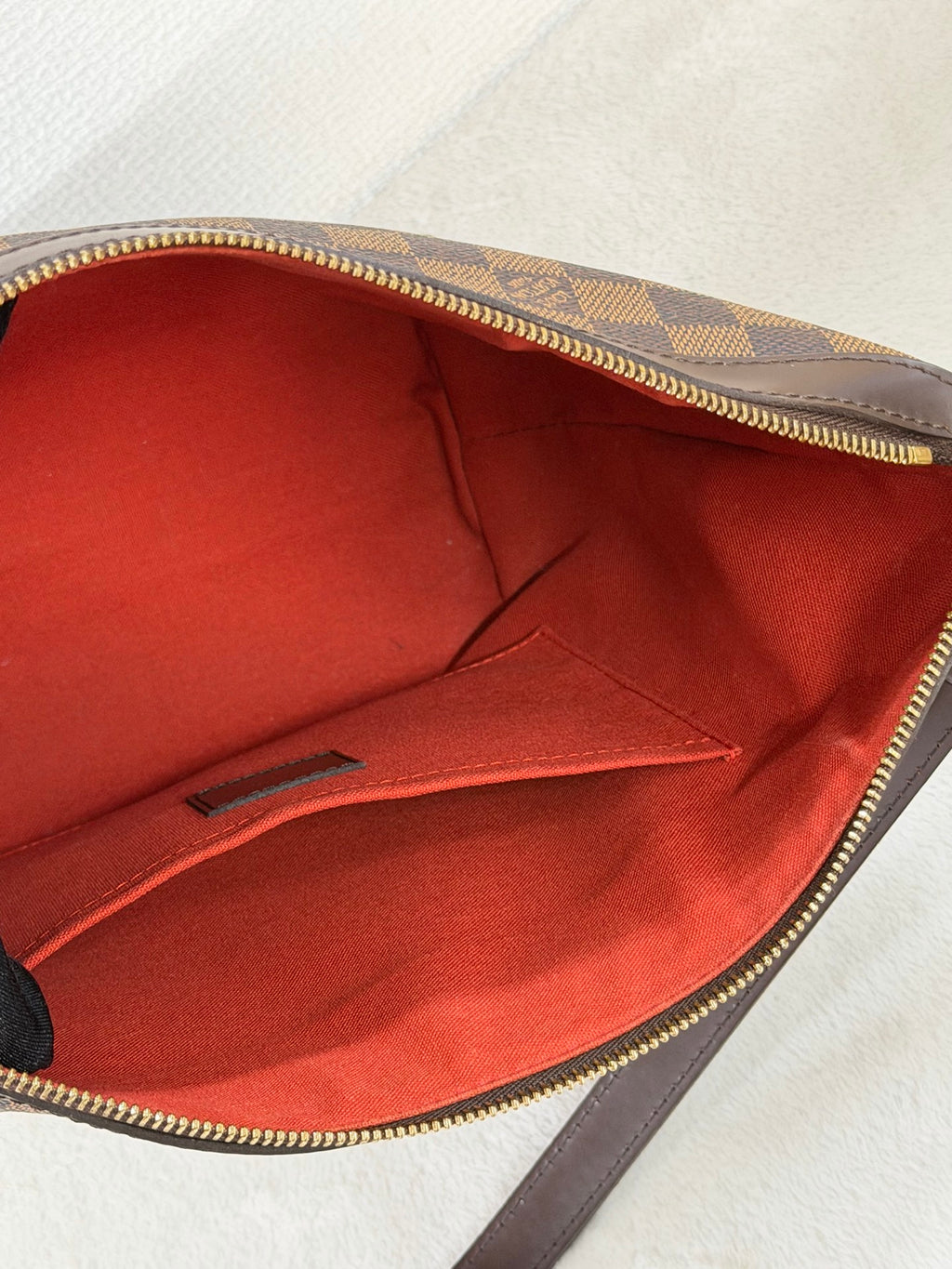 Louis Vuitton Damier Ebene Illovo