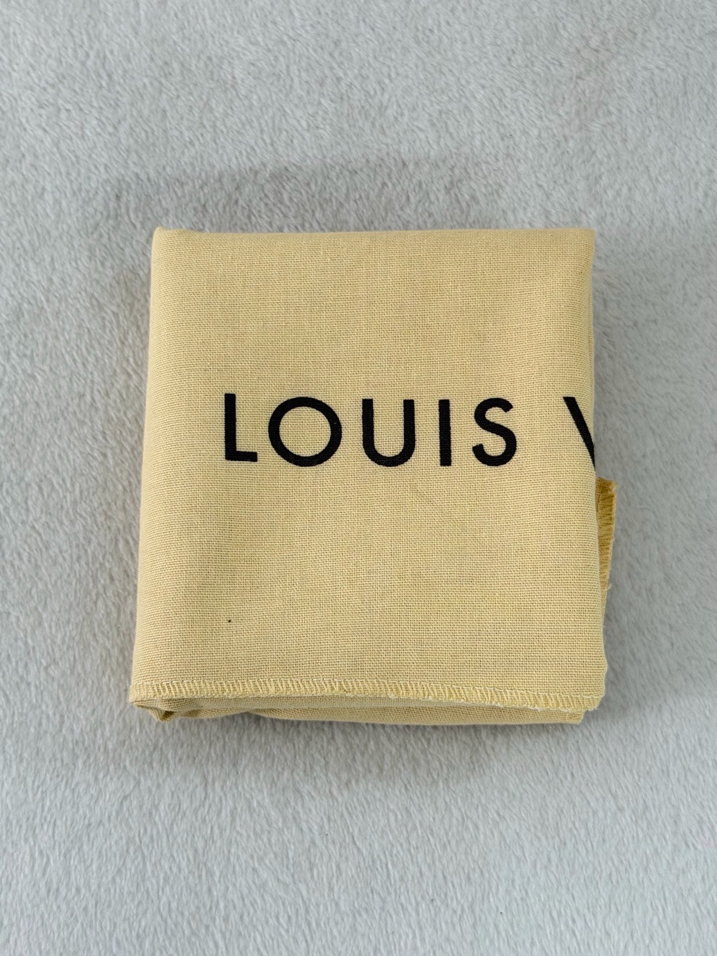Louis Vuitton Damier Ebene Illovo