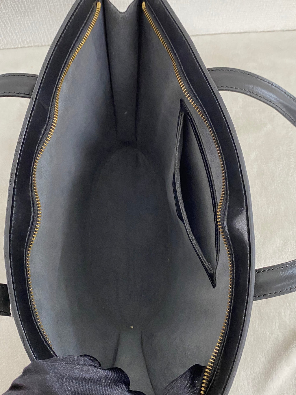 Louis Vuitton Epi Saint Jacques Black