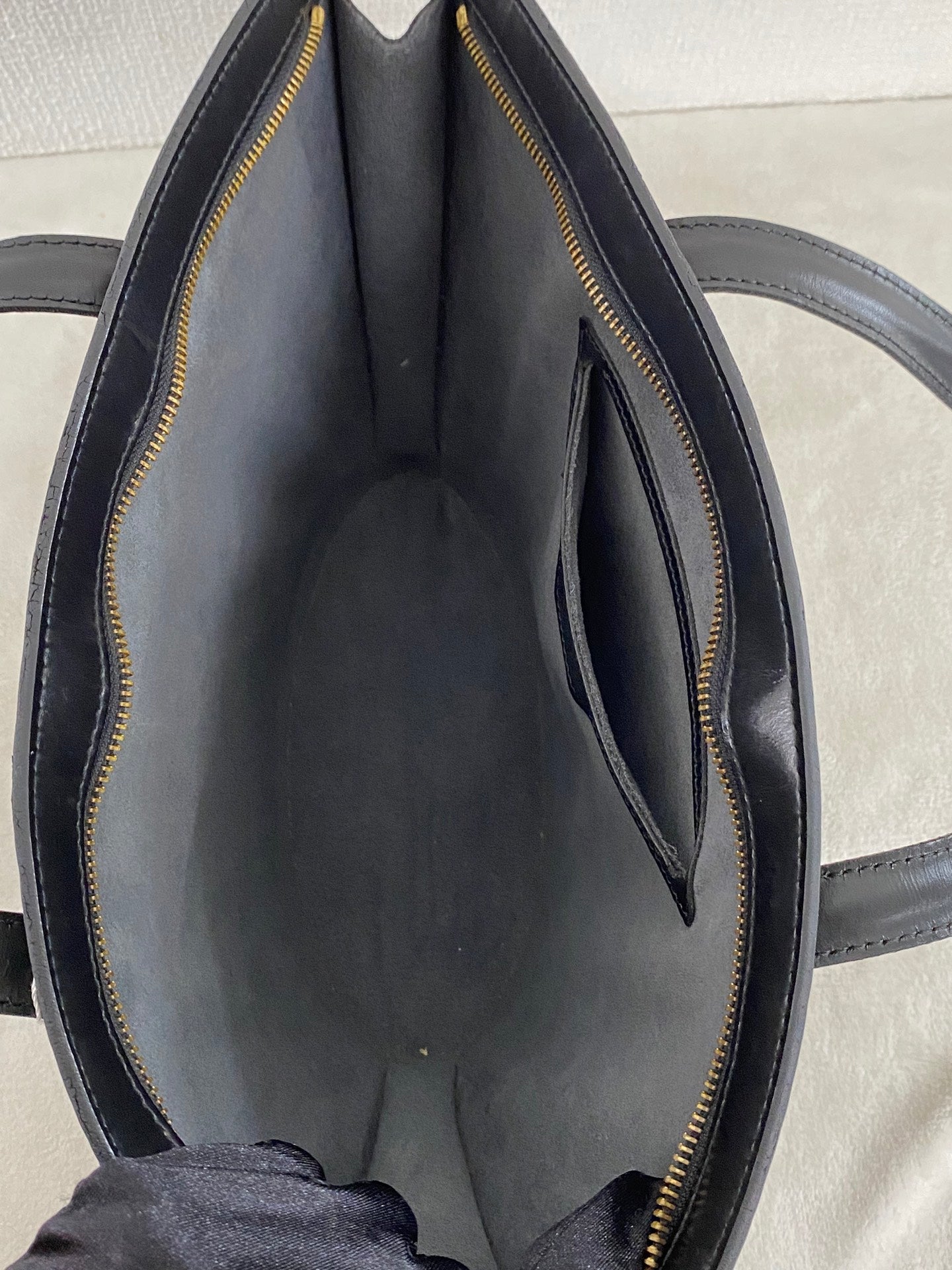 Louis Vuitton Epi Saint Jacques Black