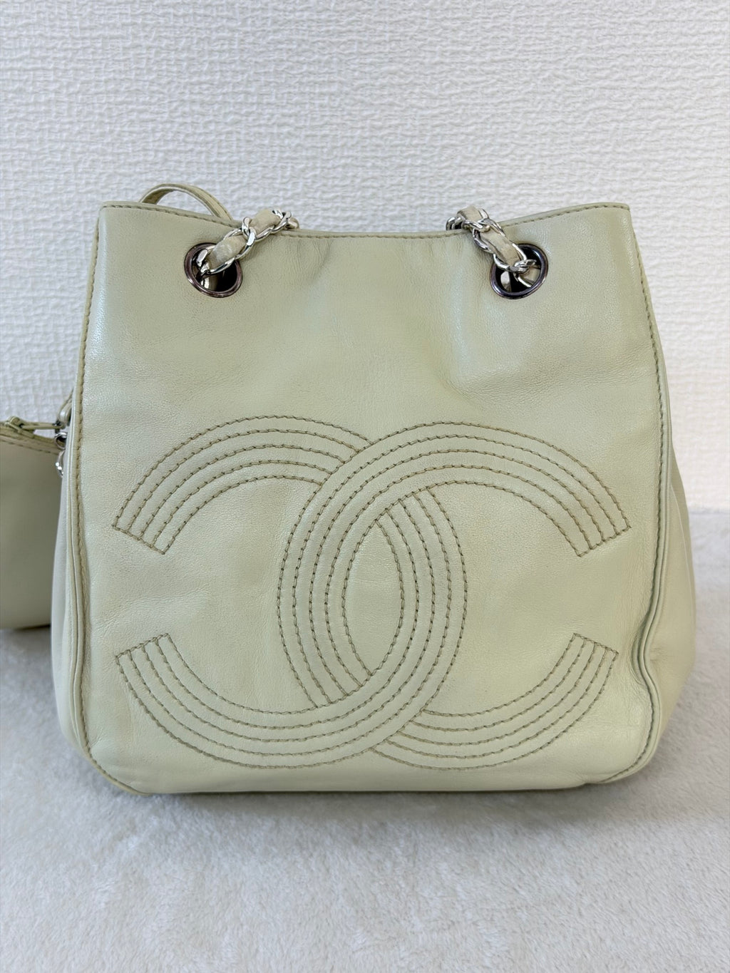Chanel CC Caviar Skin Chain Shoulder Bag with Pouch
