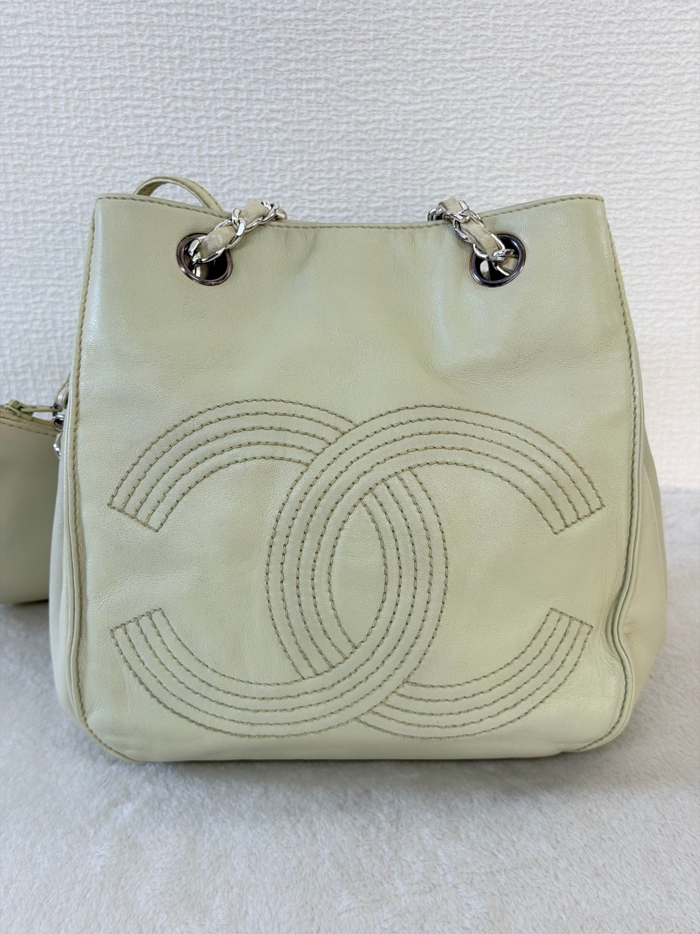 Chanel CC Caviar Skin Chain Shoulder Bag with Pouch