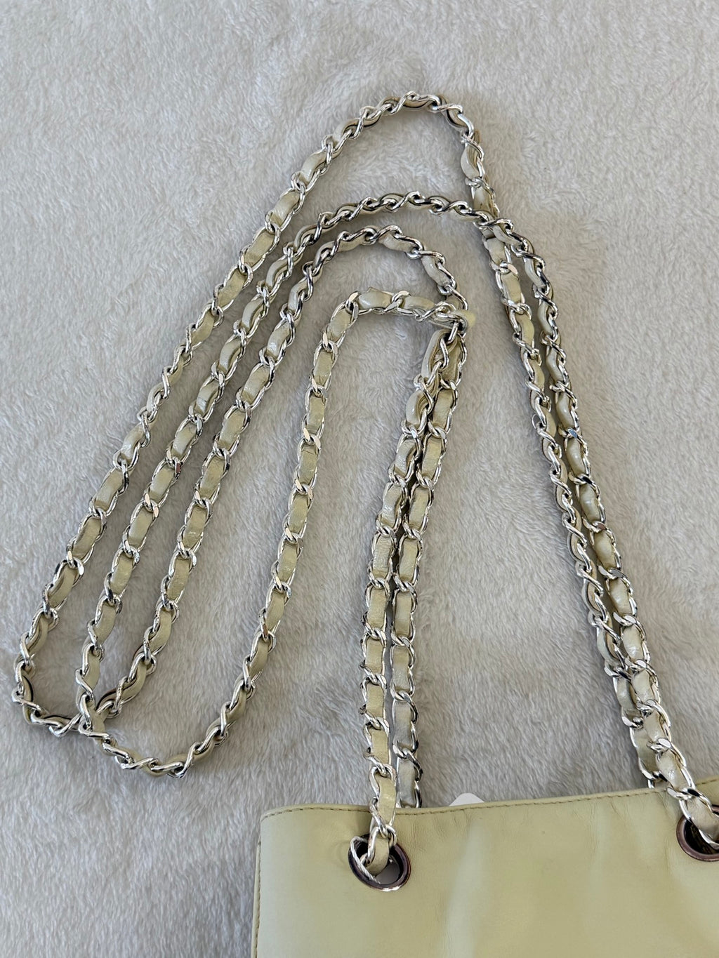 Chanel CC Caviar Skin Chain Shoulder Bag with Pouch