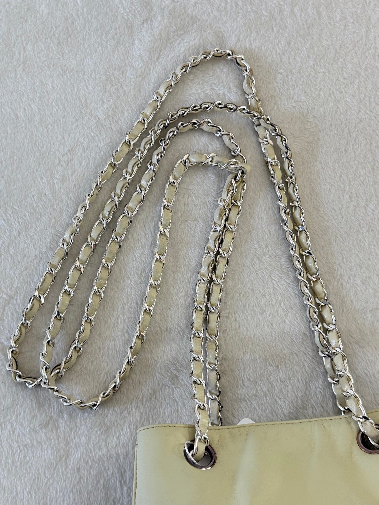 Chanel CC Caviar Skin Chain Shoulder Bag with Pouch