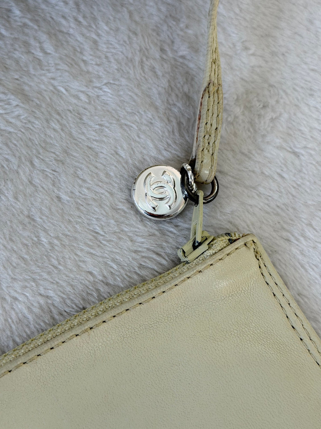 Chanel CC Caviar Skin Chain Shoulder Bag with Pouch