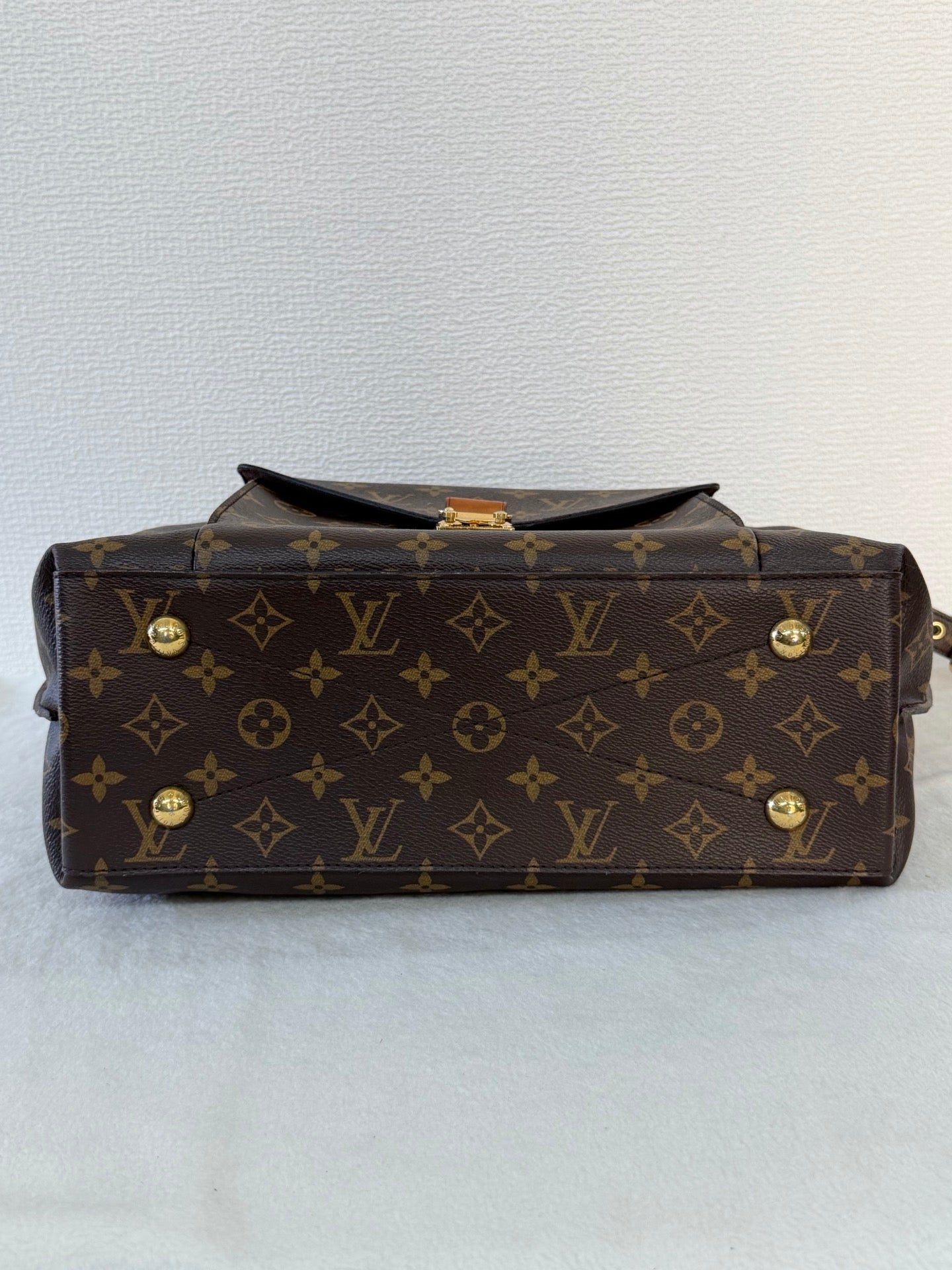 Louis Vuitton Métis Hobo