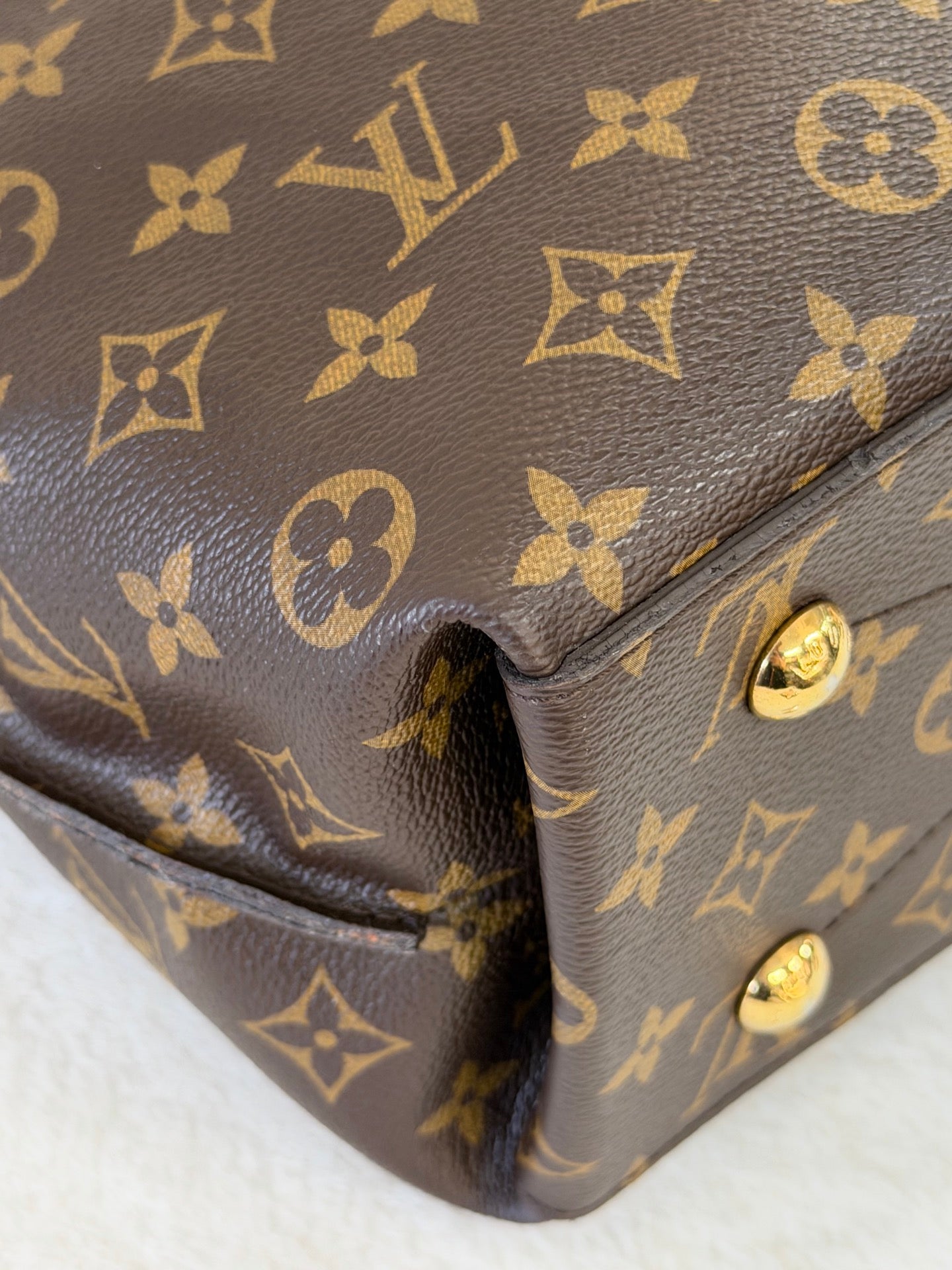 Louis Vuitton Métis Hobo