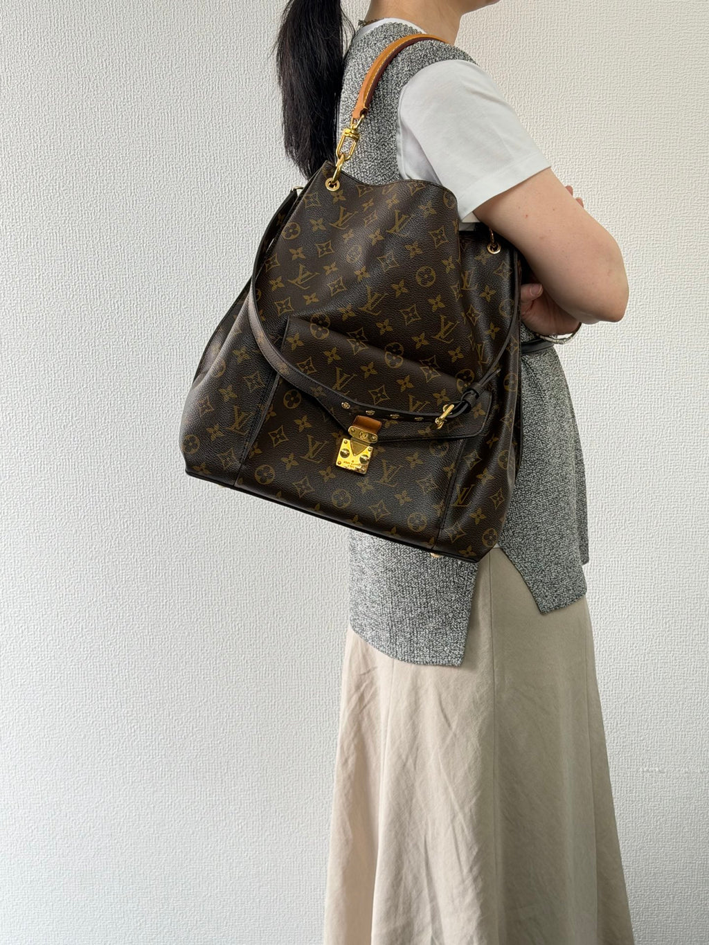 Louis Vuitton Métis Hobo