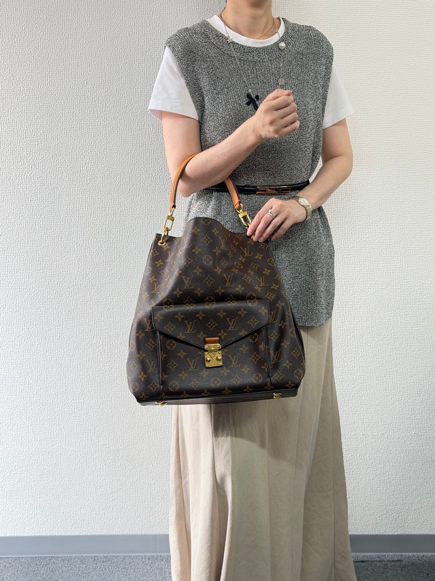 Louis Vuitton Métis Hobo