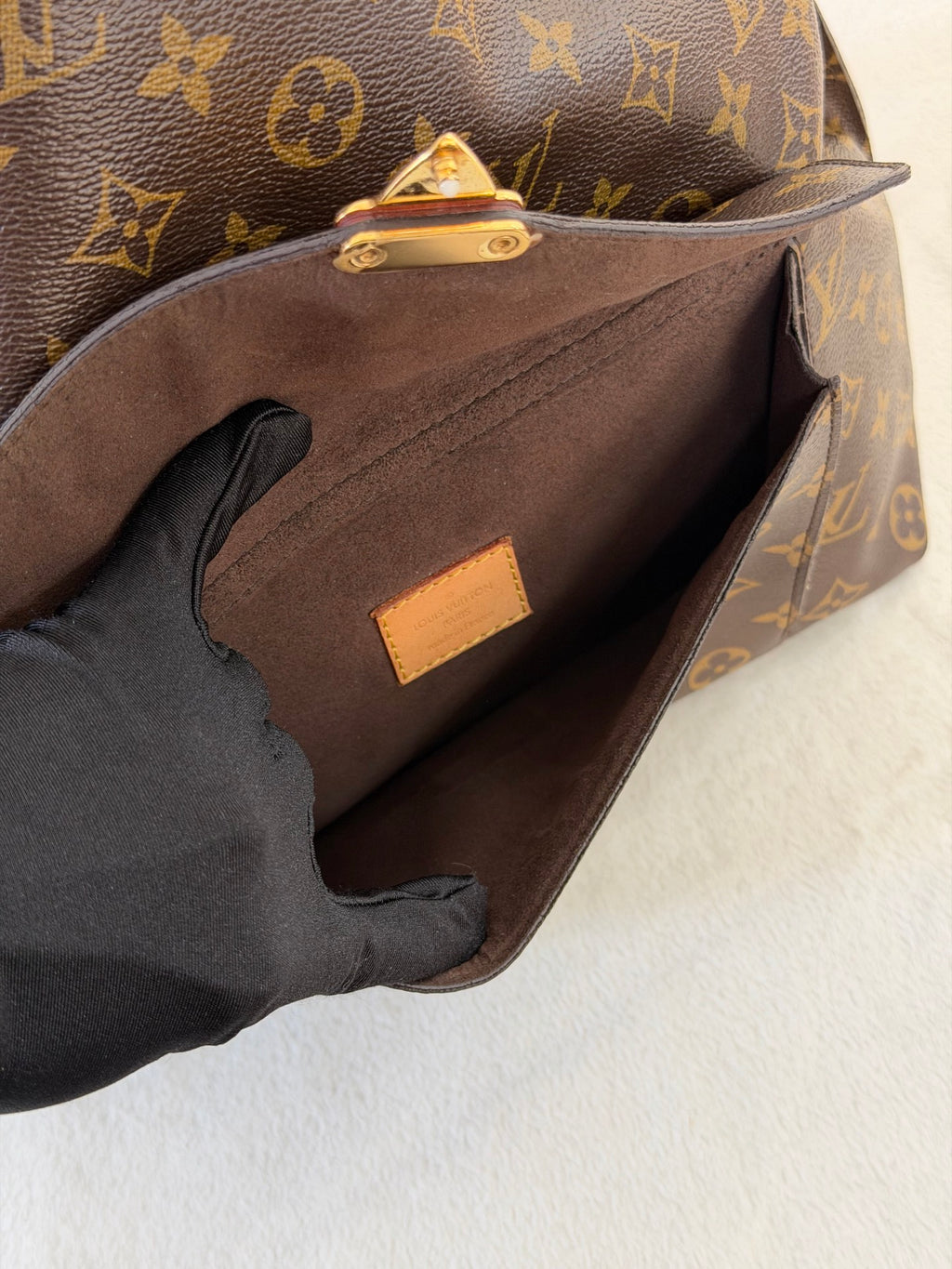 Louis Vuitton Métis Hobo