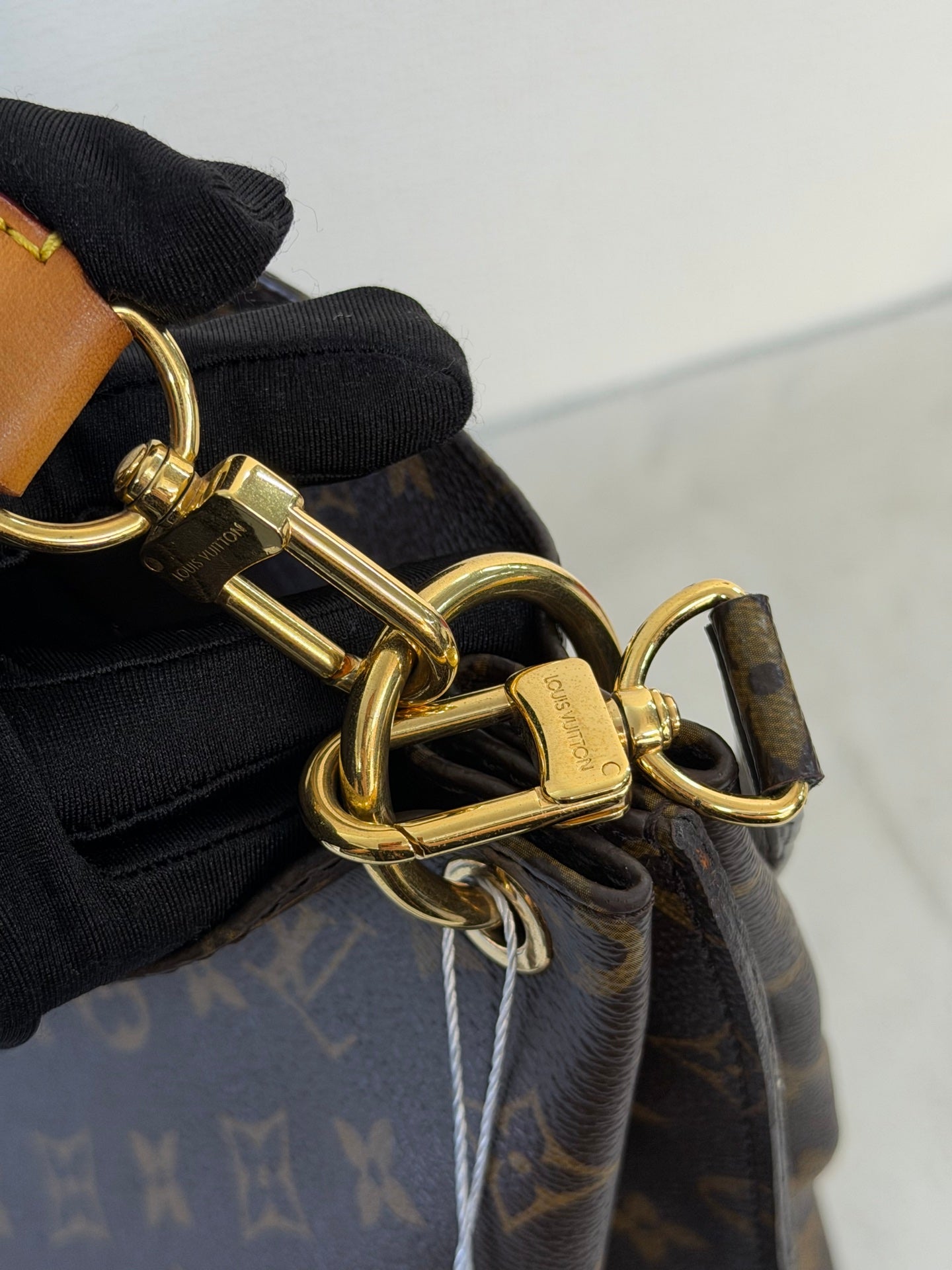 Louis Vuitton Métis Hobo