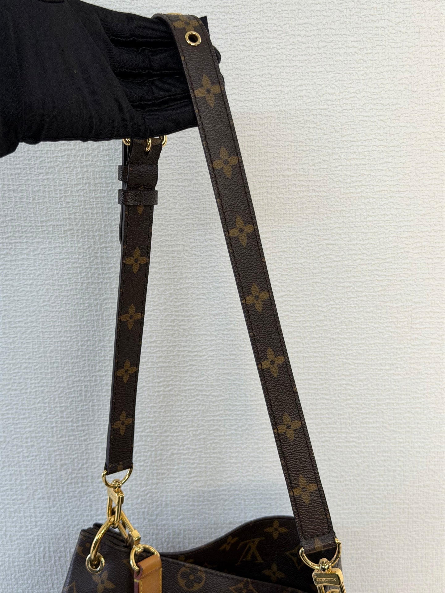 Louis Vuitton Métis Hobo