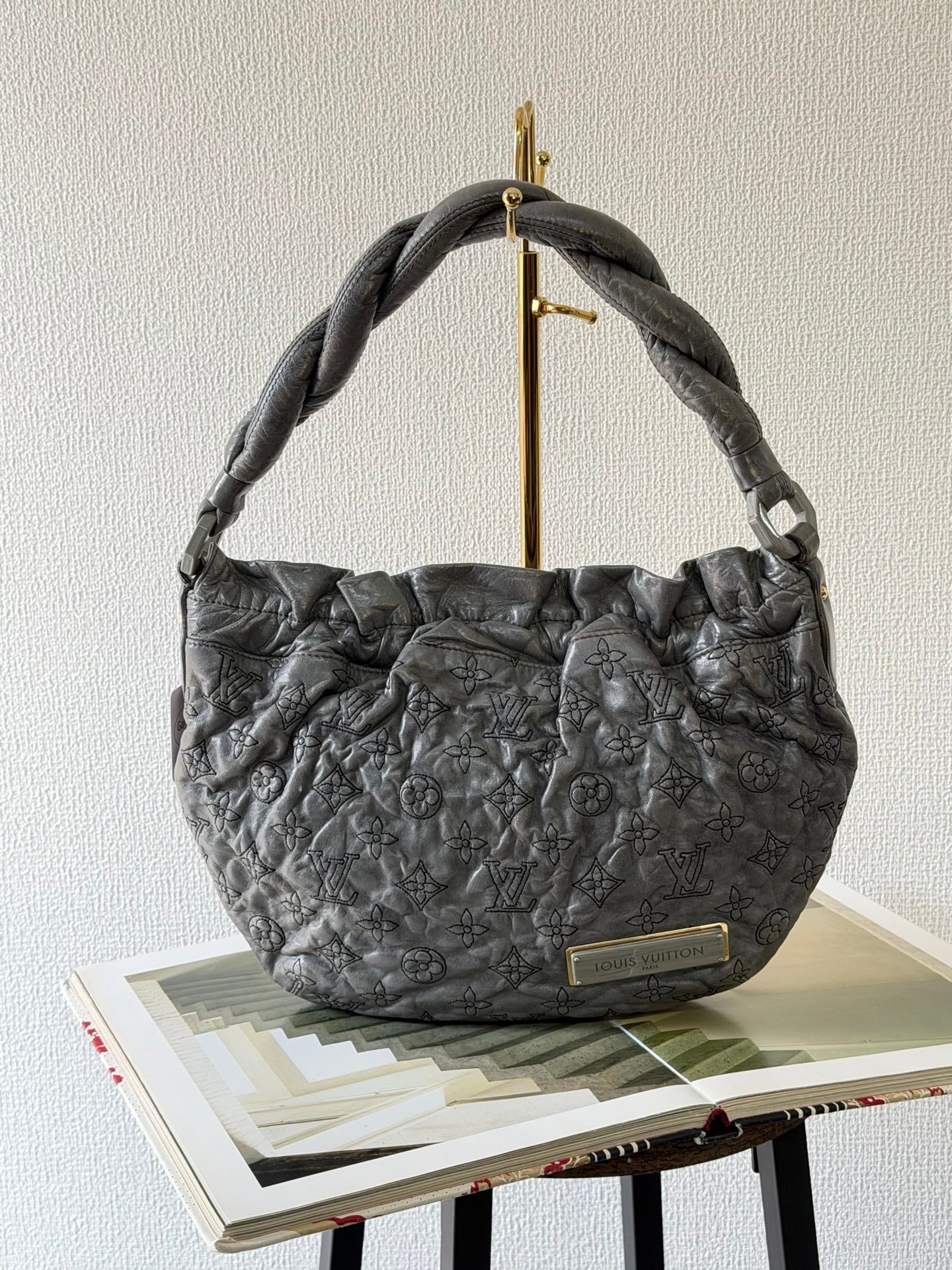 LOUIS VUITTON Hobo bag