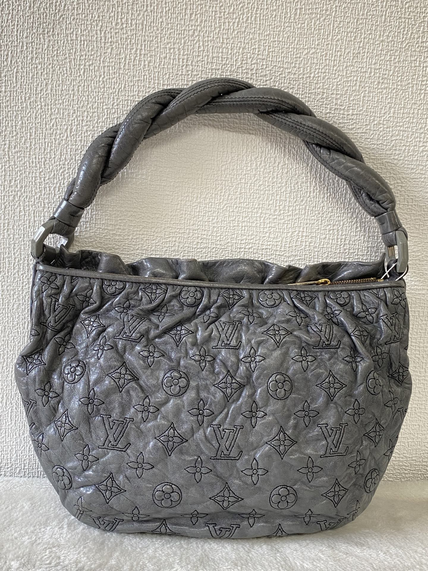 LOUIS VUITTON Hobo bag