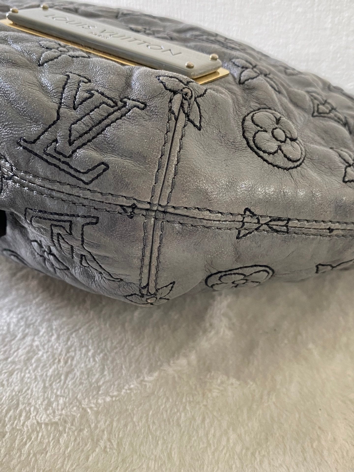 LOUIS VUITTON Hobo bag