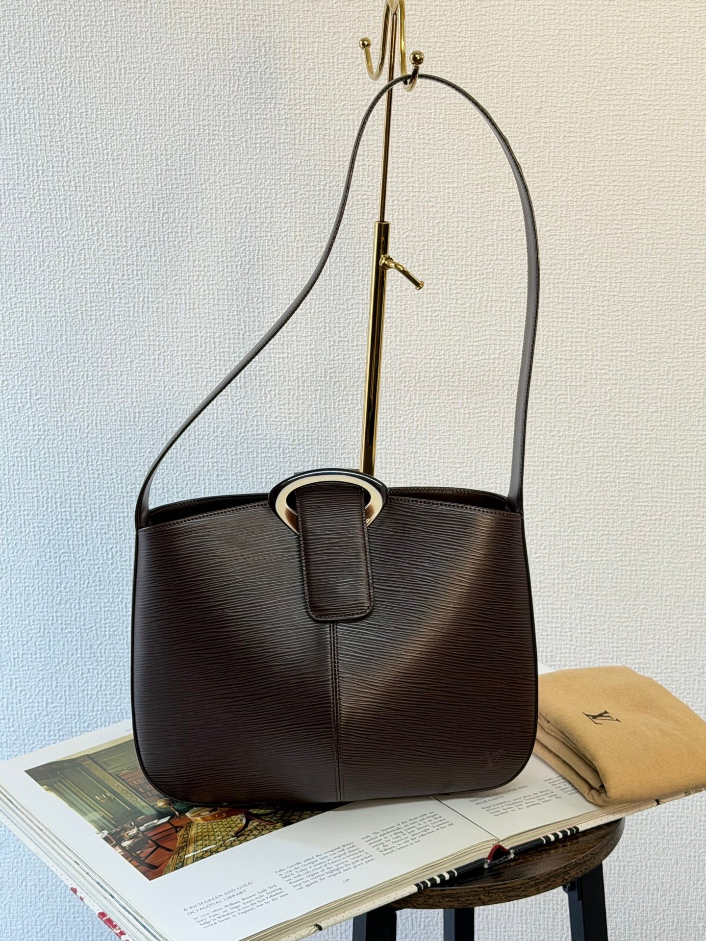 Louis Vuitton Epi Reverie Shoulder Bag