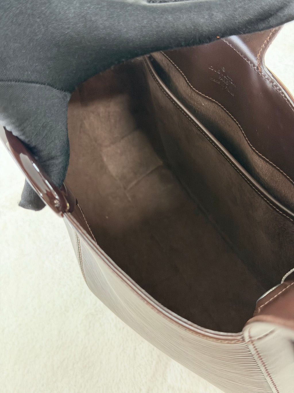 Louis Vuitton Epi Reverie Shoulder Bag