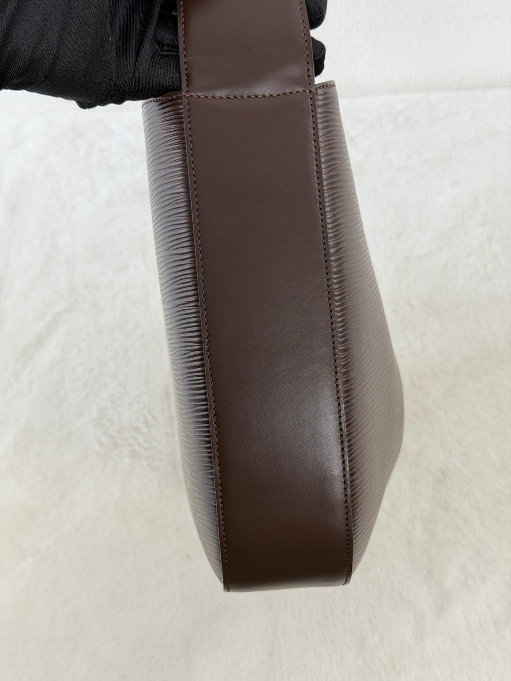 Louis Vuitton Epi Reverie Shoulder Bag