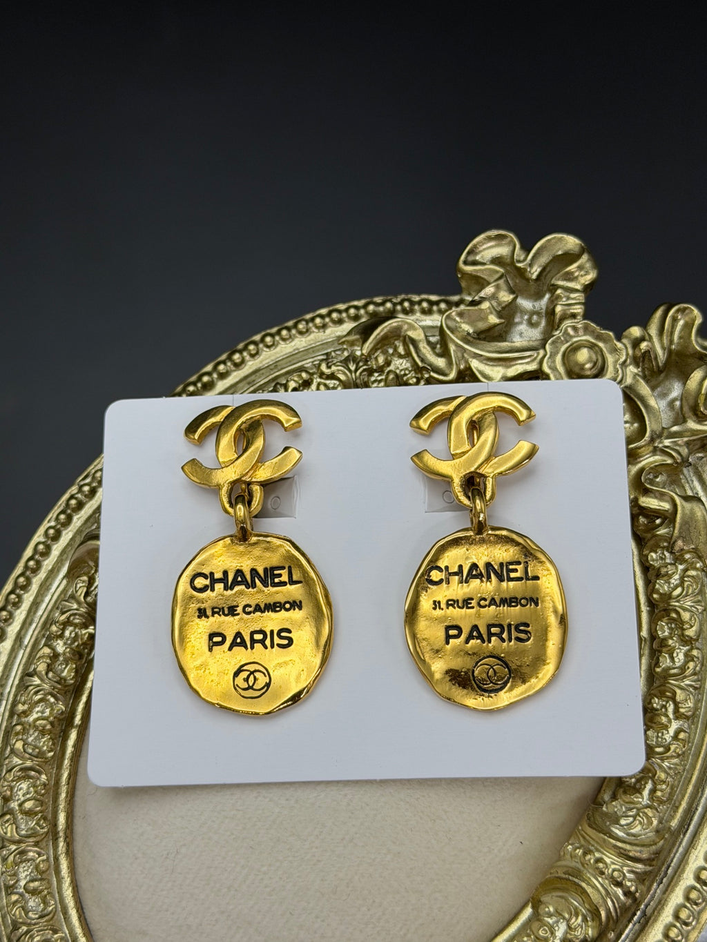 CHANEL Doublve-C Ear Clips