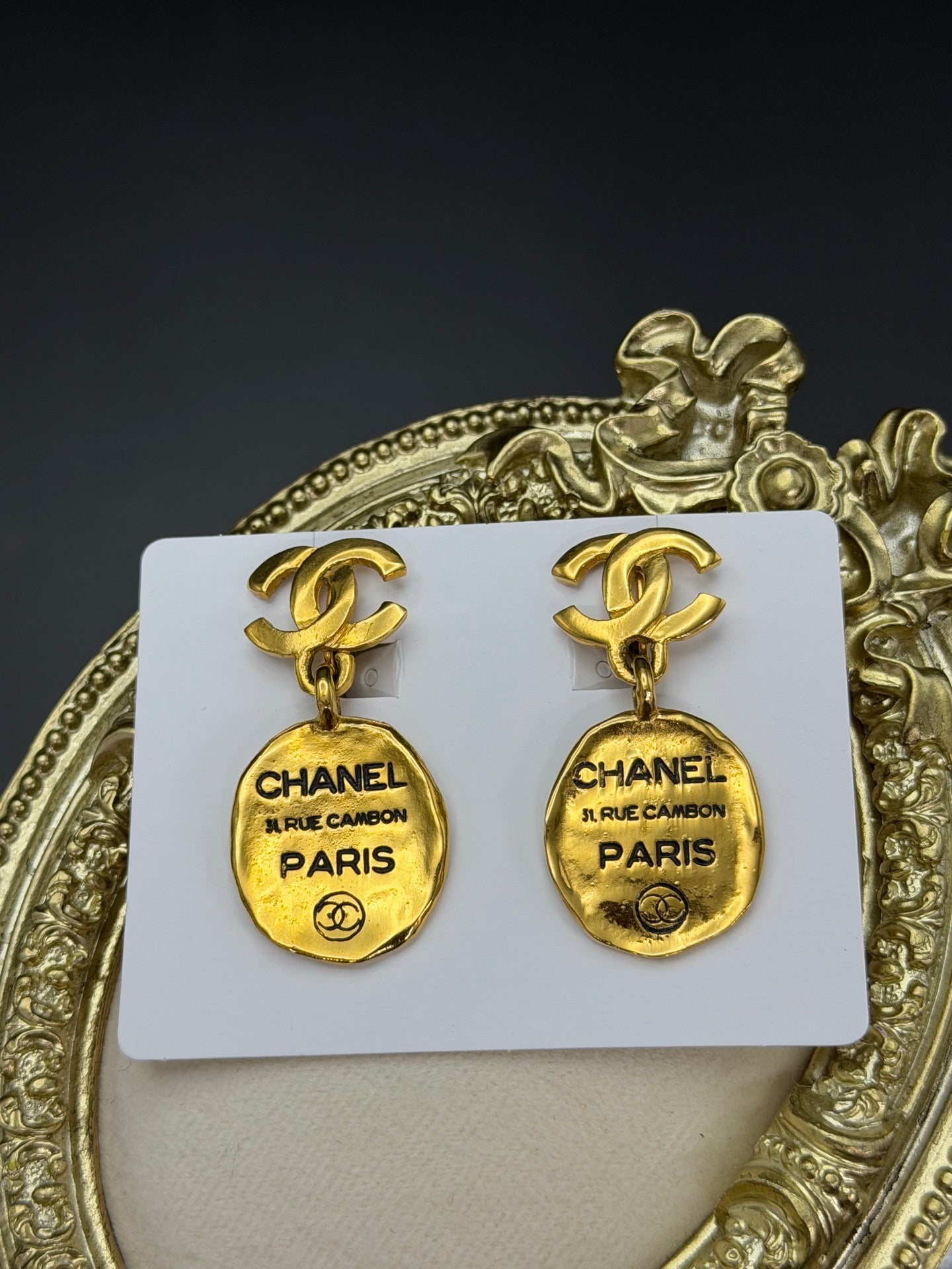 CHANEL Doublve-C Ear Clips