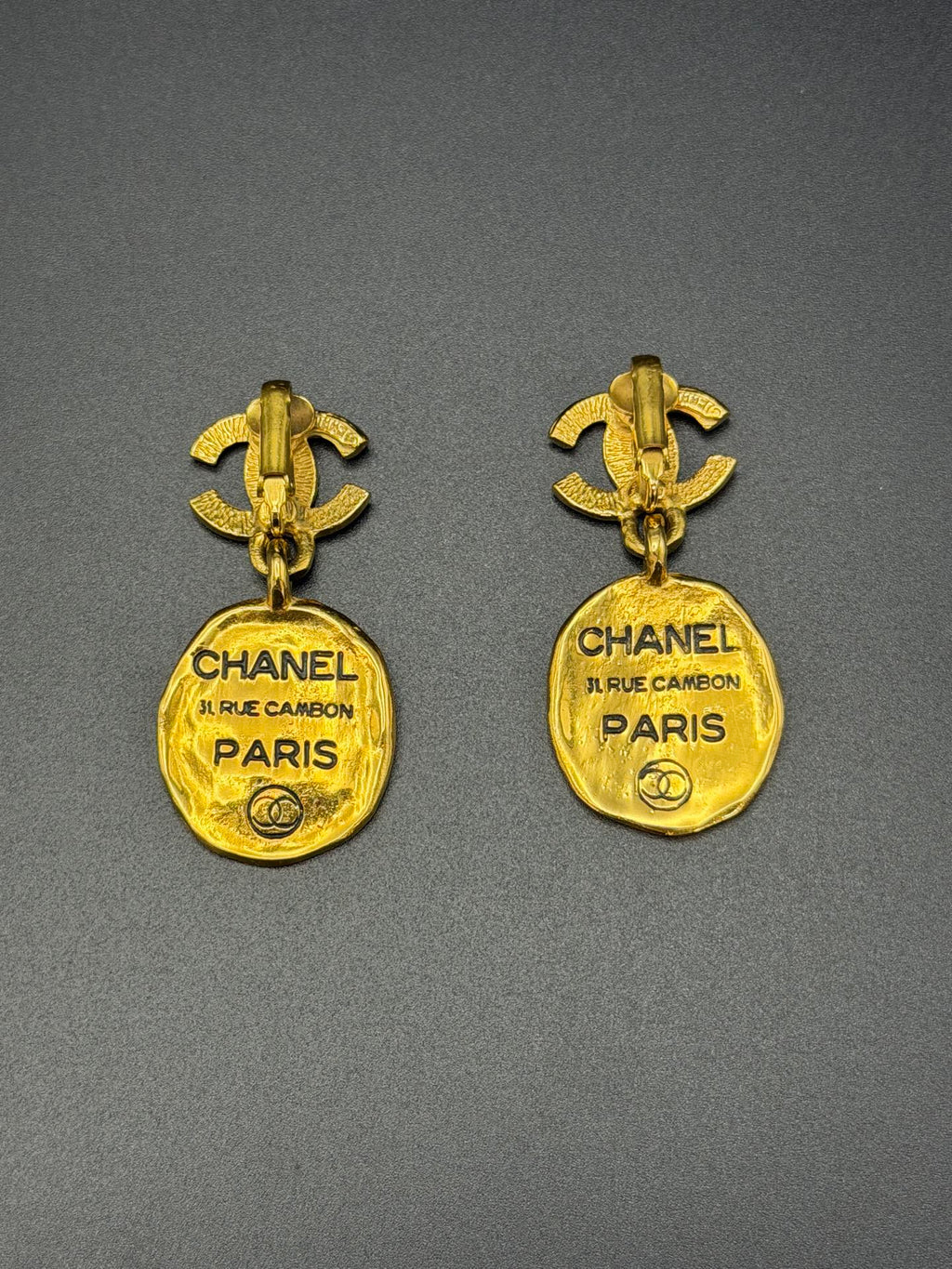 CHANEL Doublve-C Ear Clips