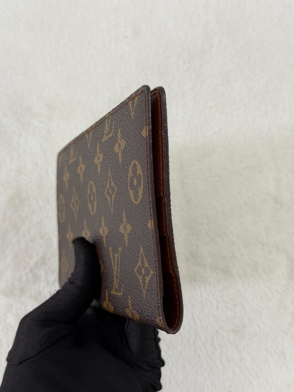LOUIS VUITTON Monogram Bifold Wallet