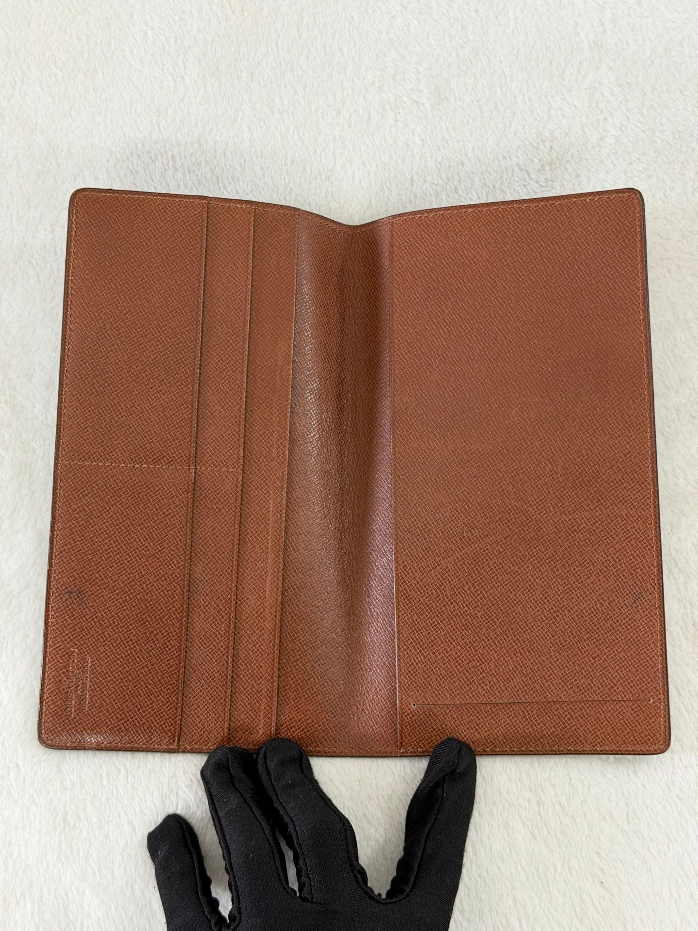 LOUIS VUITTON Monogram Bifold Wallet