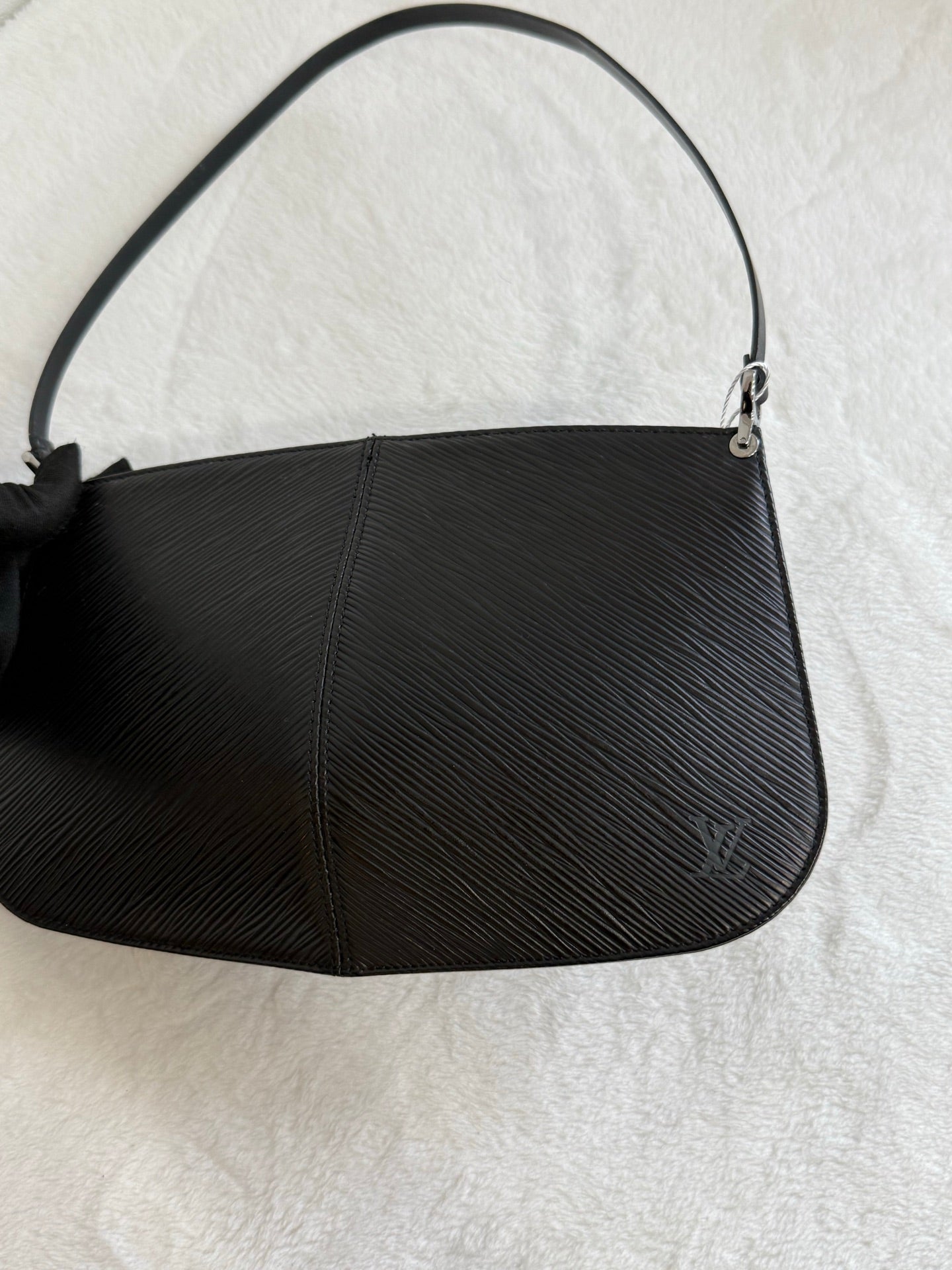 LOUIS VUITTON Epi Shoulderbag