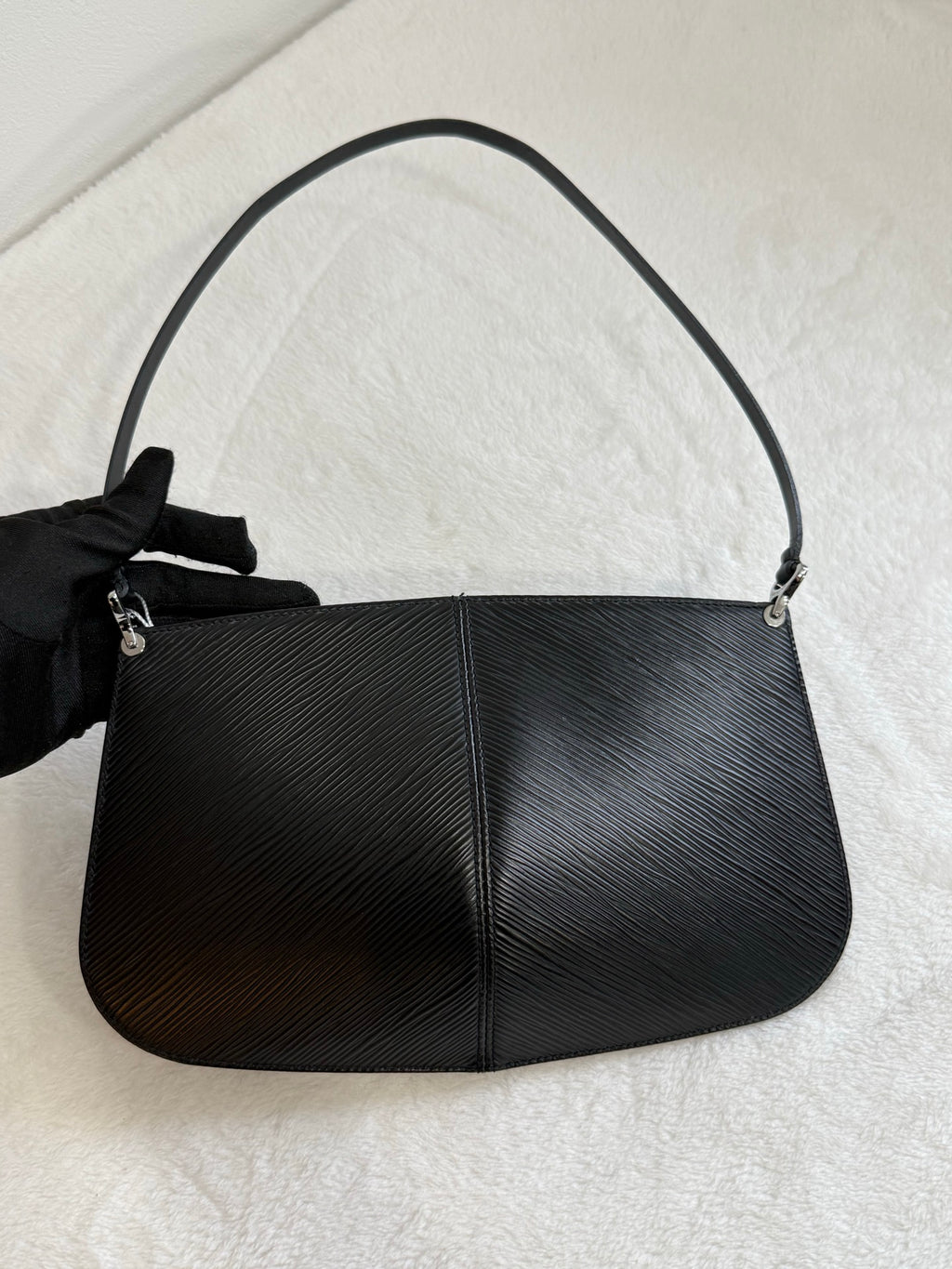 LOUIS VUITTON Epi Shoulderbag