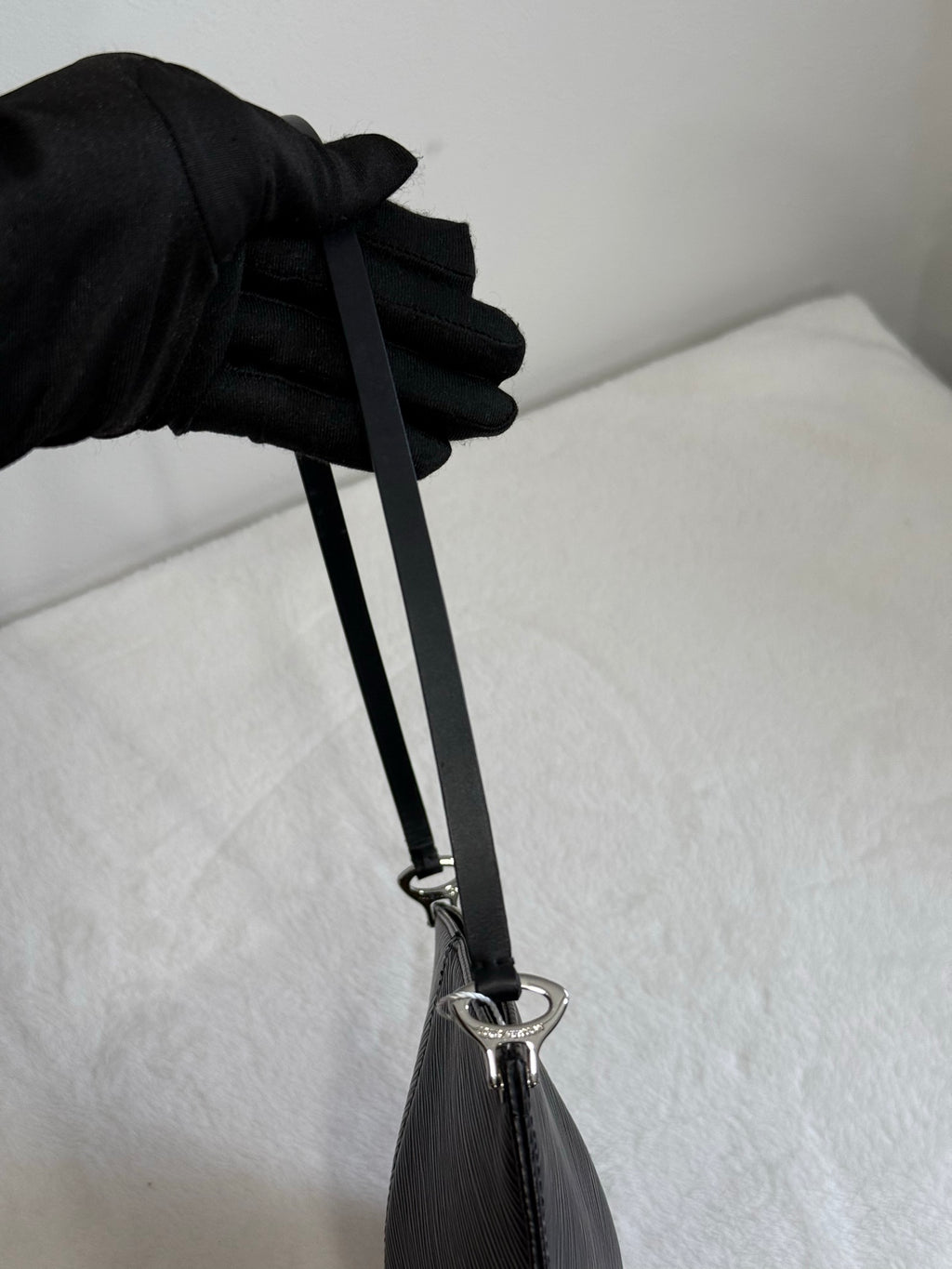 LOUIS VUITTON Epi Shoulderbag