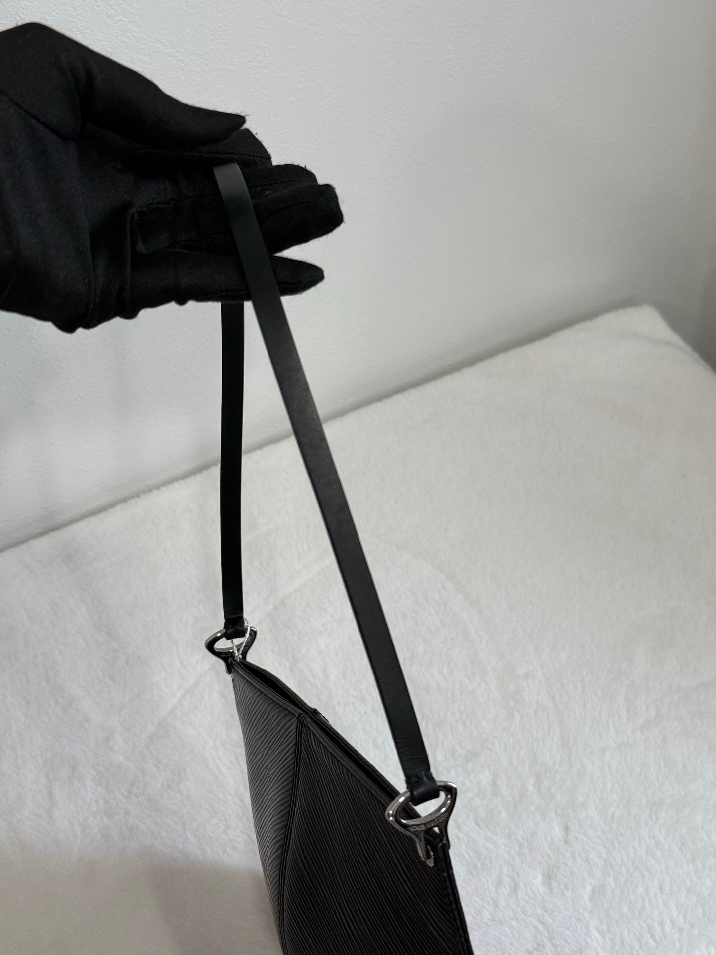 LOUIS VUITTON Epi Shoulderbag