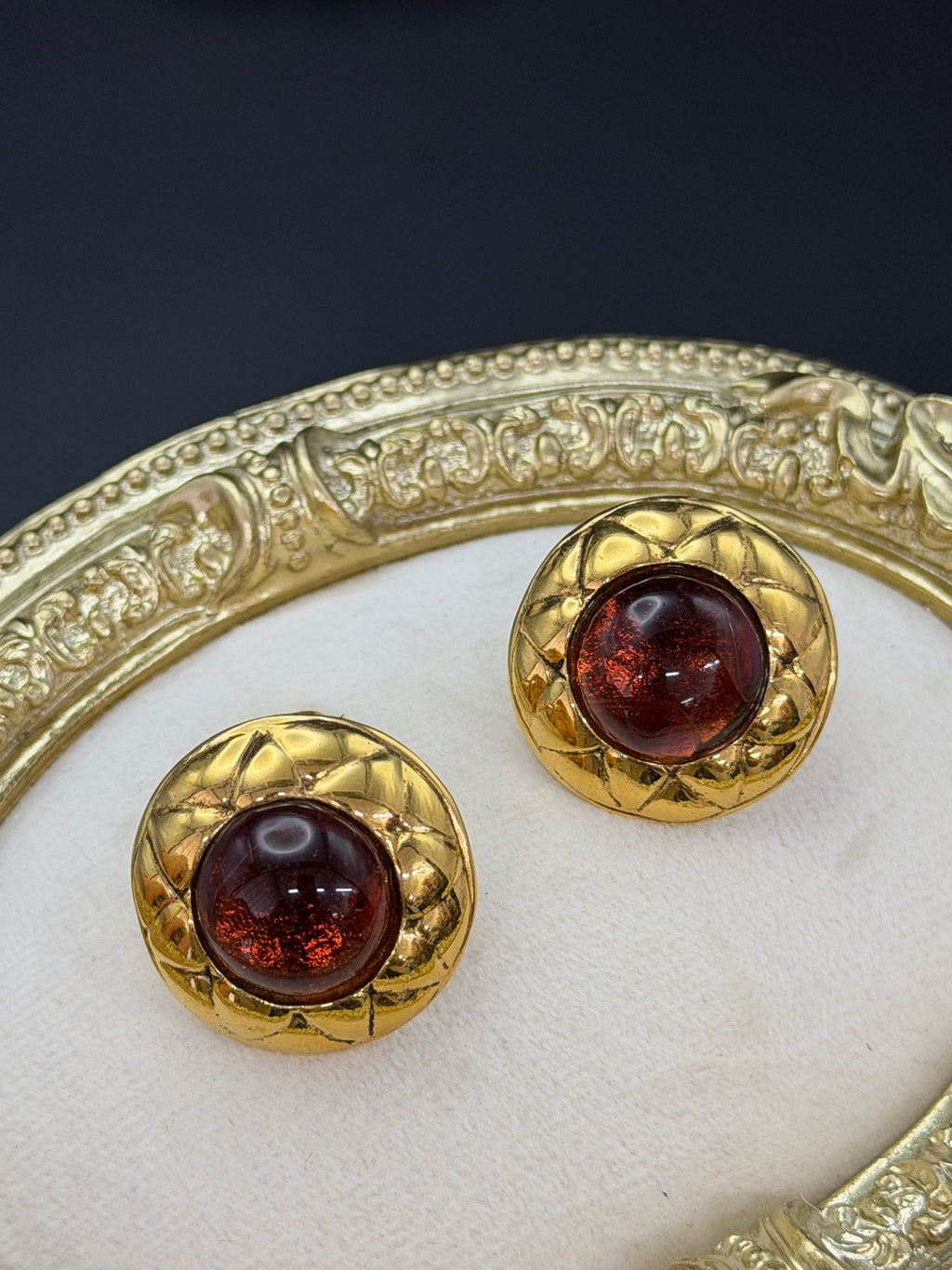 CHANEL Vintage Matelassé Ear Clips