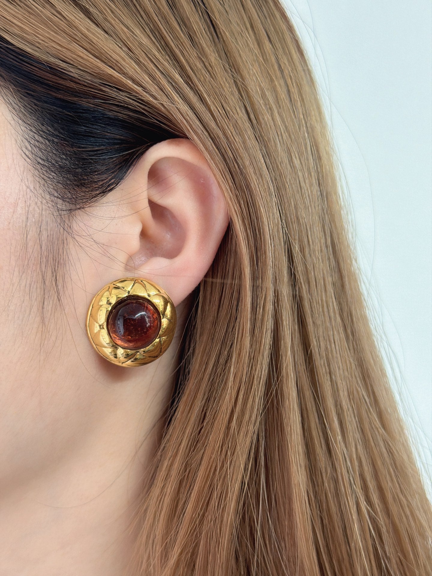CHANEL Vintage Matelassé Ear Clips