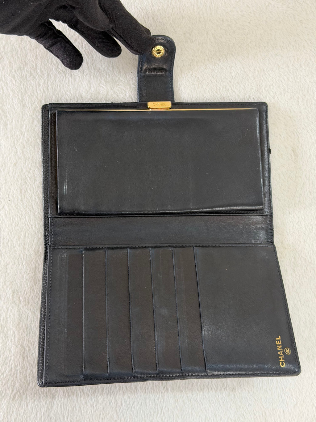 CHANEL Double-C Cavier Bifold Wallet