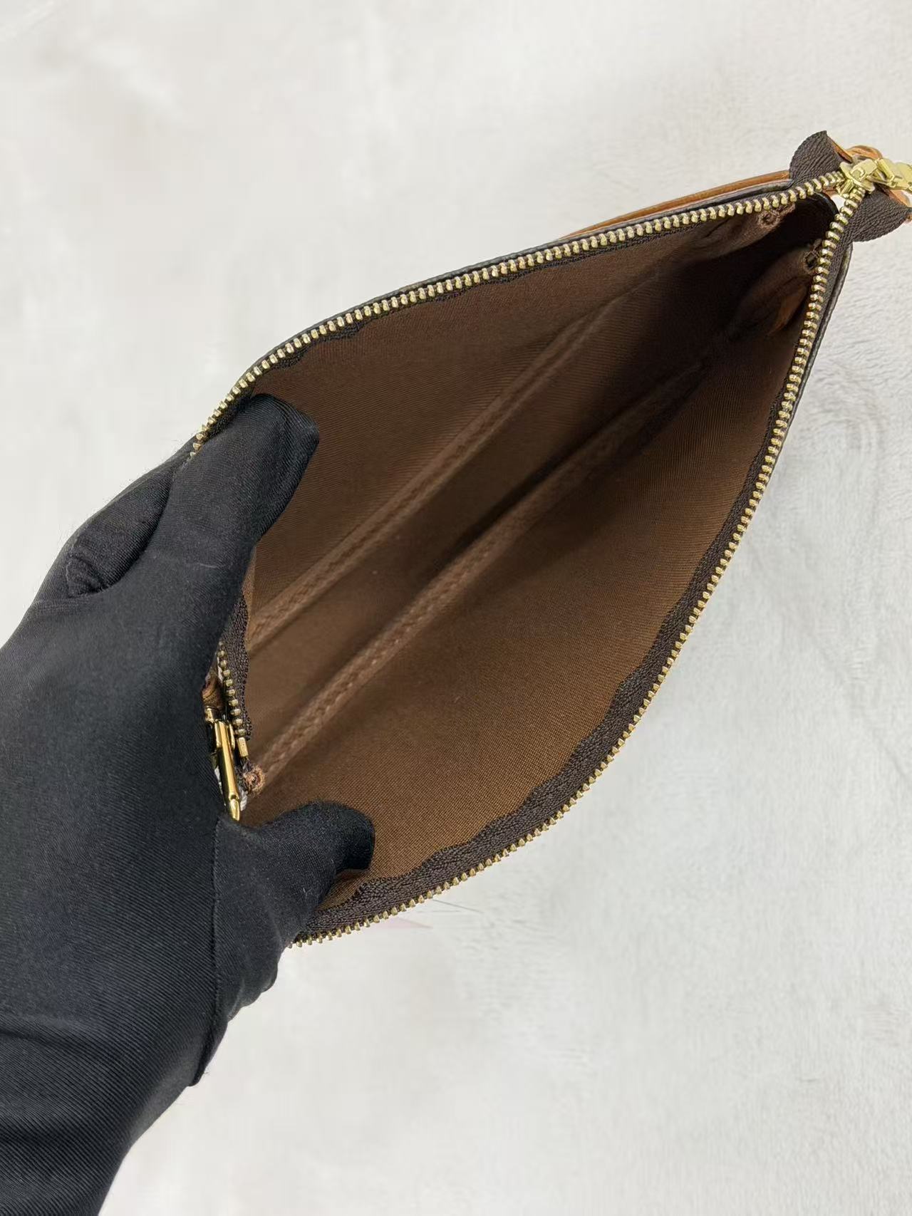 Louis Vuitton Pochette Accessoires Monogram Canvas