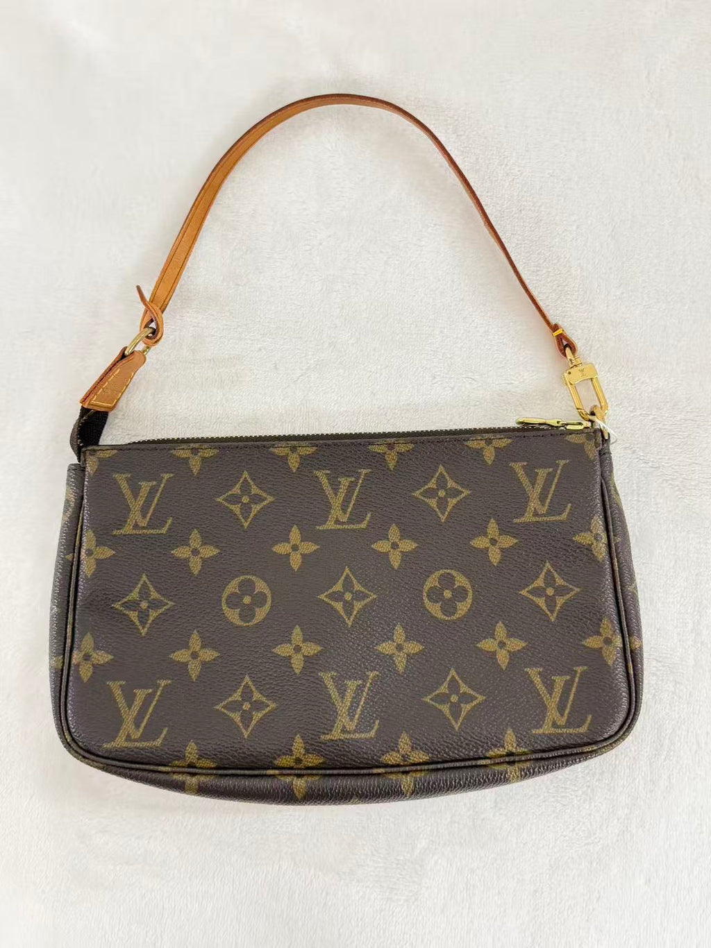 Louis Vuitton Pochette Accessoires Monogram Canvas