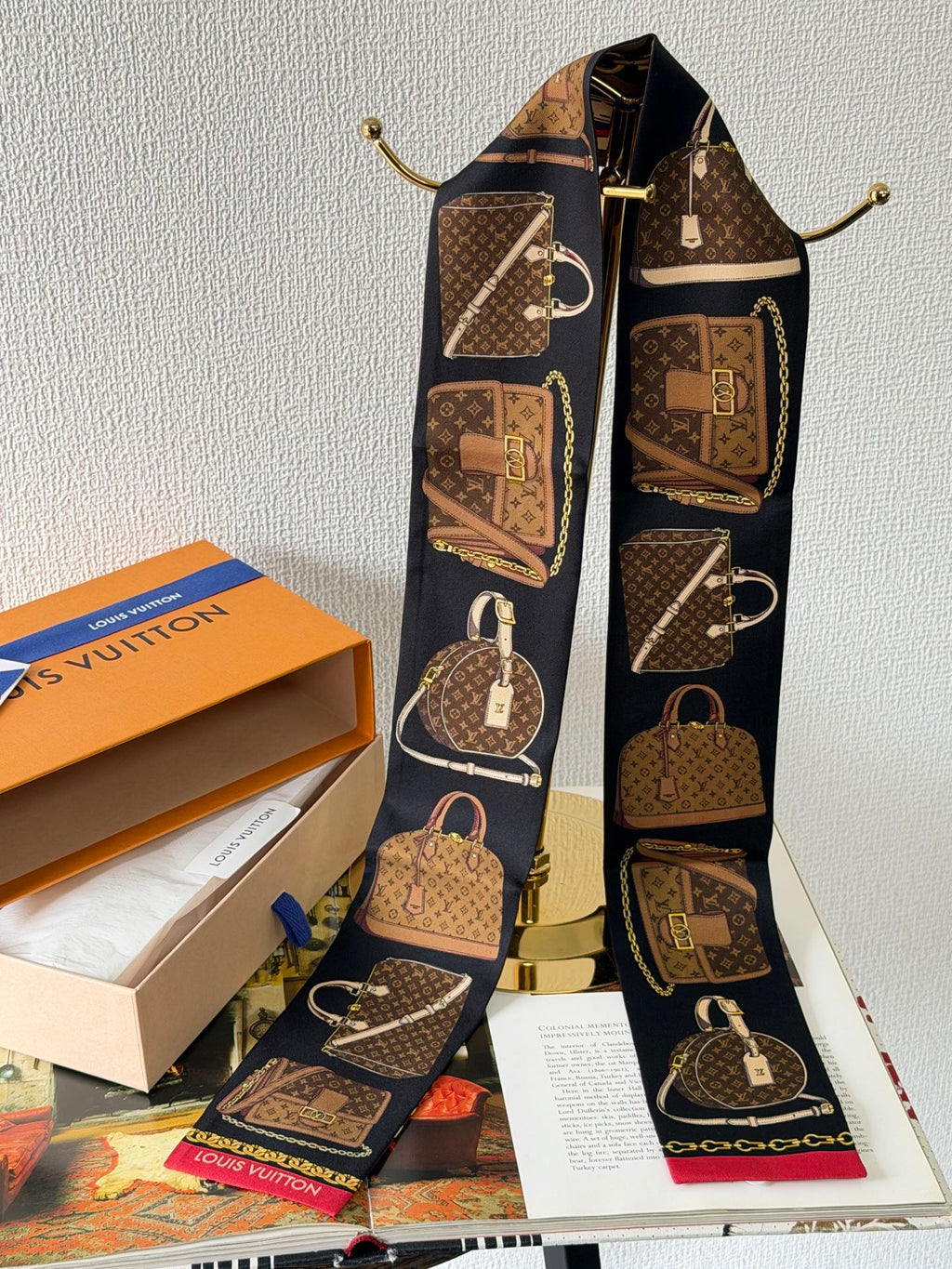 Louis Vuitton Bandeau Tribute To Silk Scarf Black