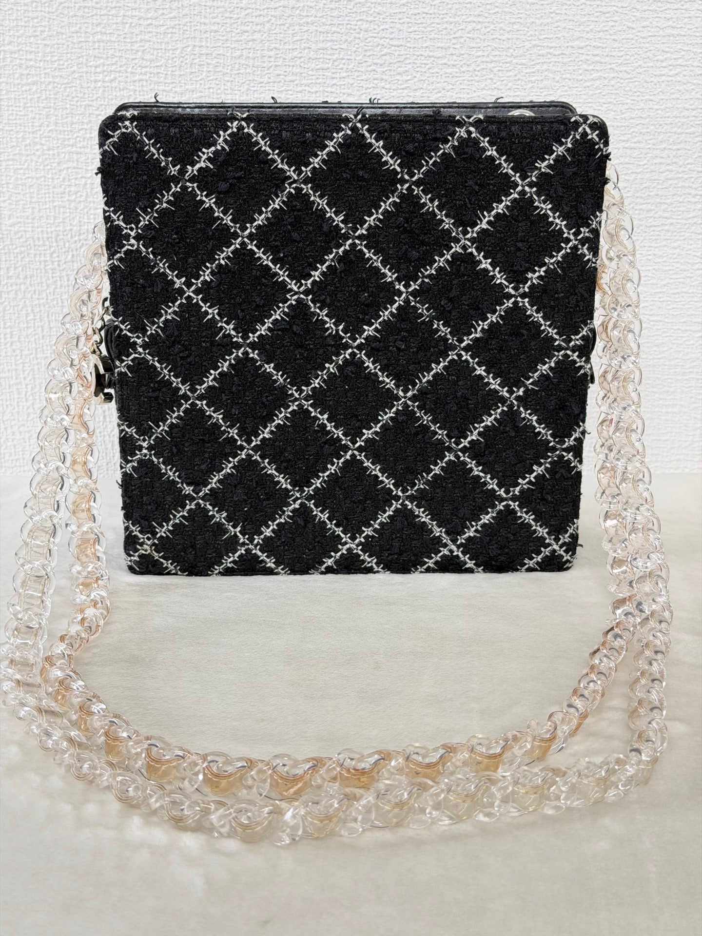 Chanel Diamond Stitch Tweed and Resin Chain Shoulder Bag