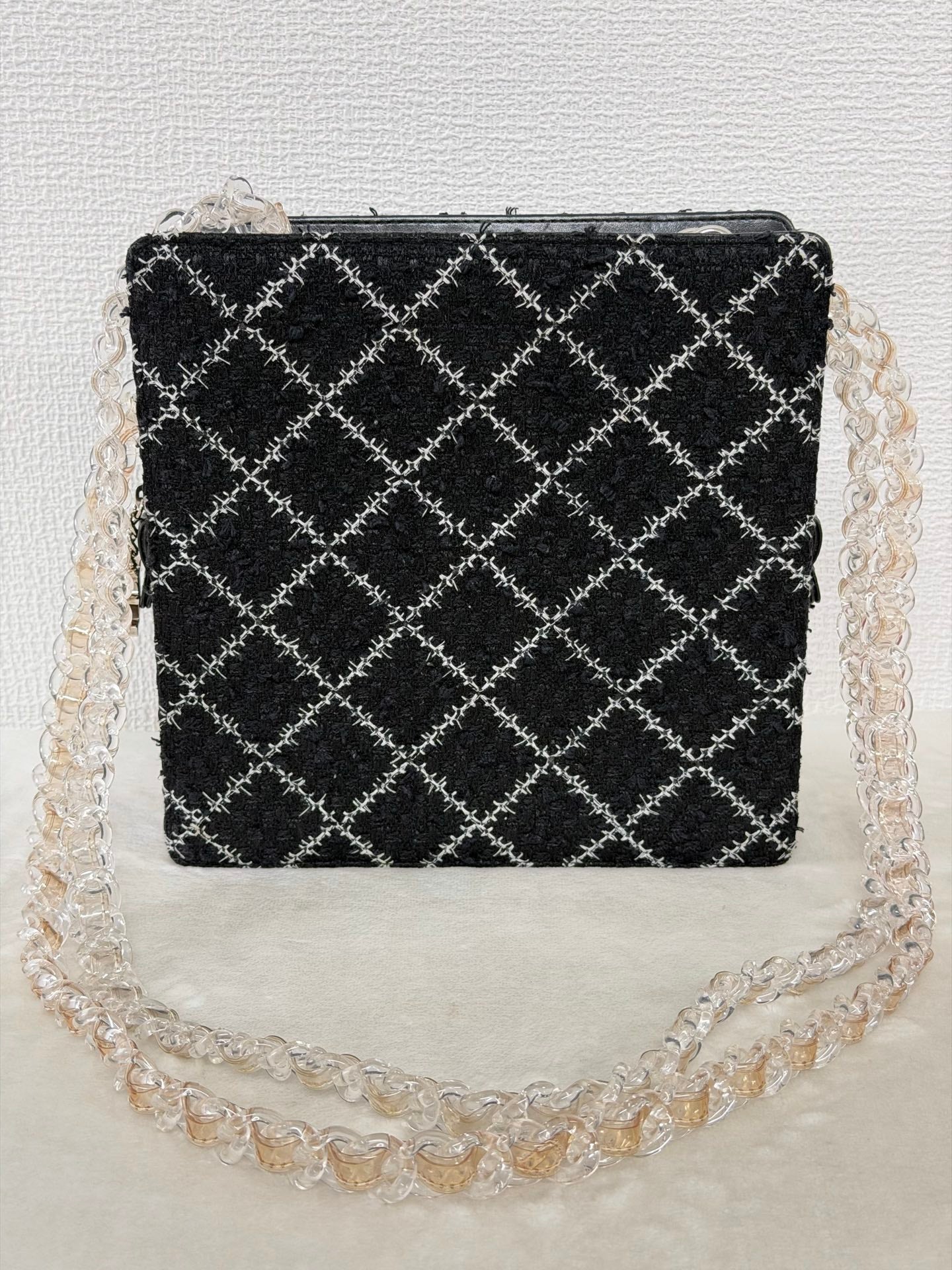 Chanel Diamond Stitch Tweed and Resin Chain Shoulder Bag