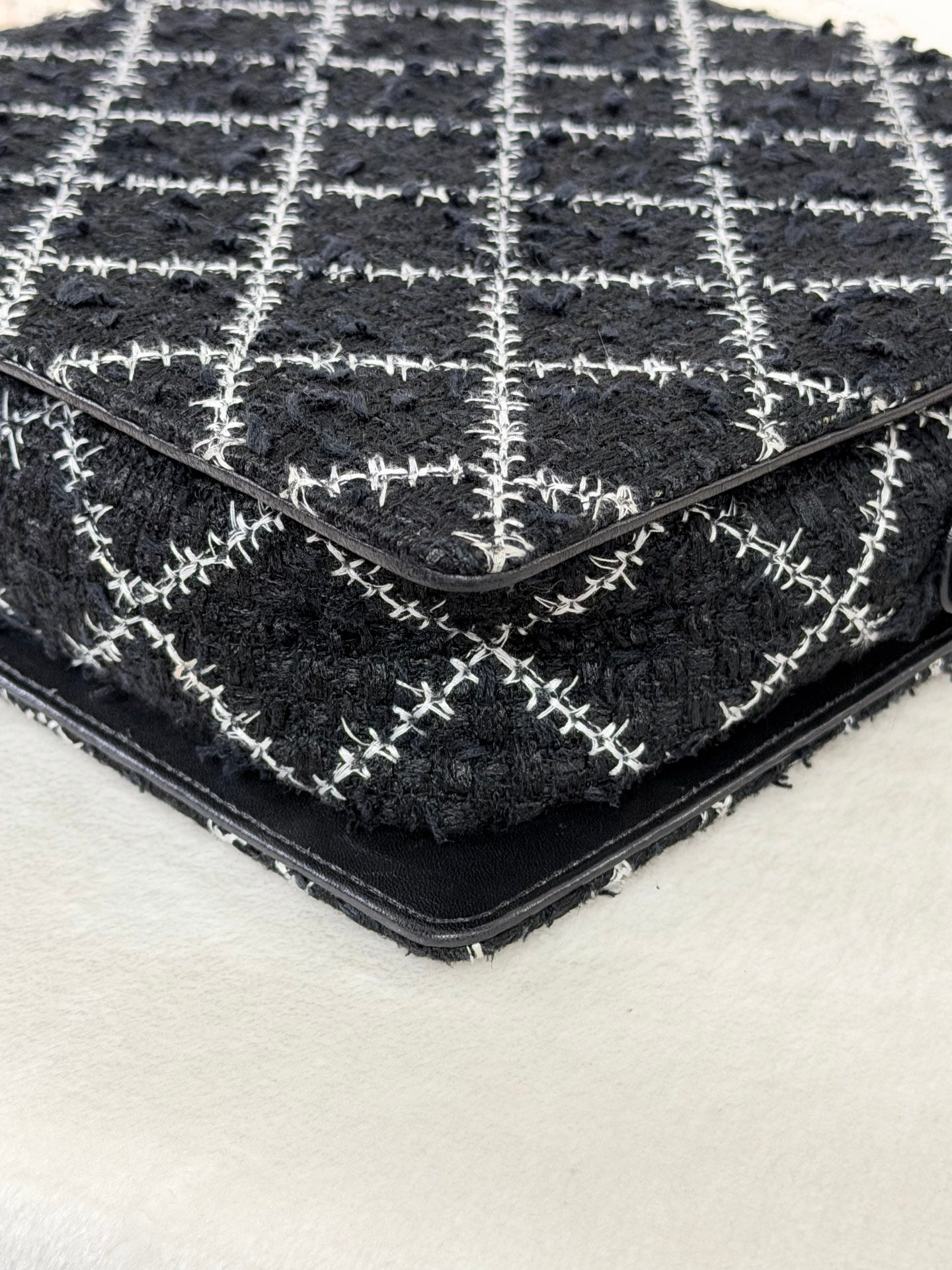 Chanel Diamond Stitch Tweed and Resin Chain Shoulder Bag
