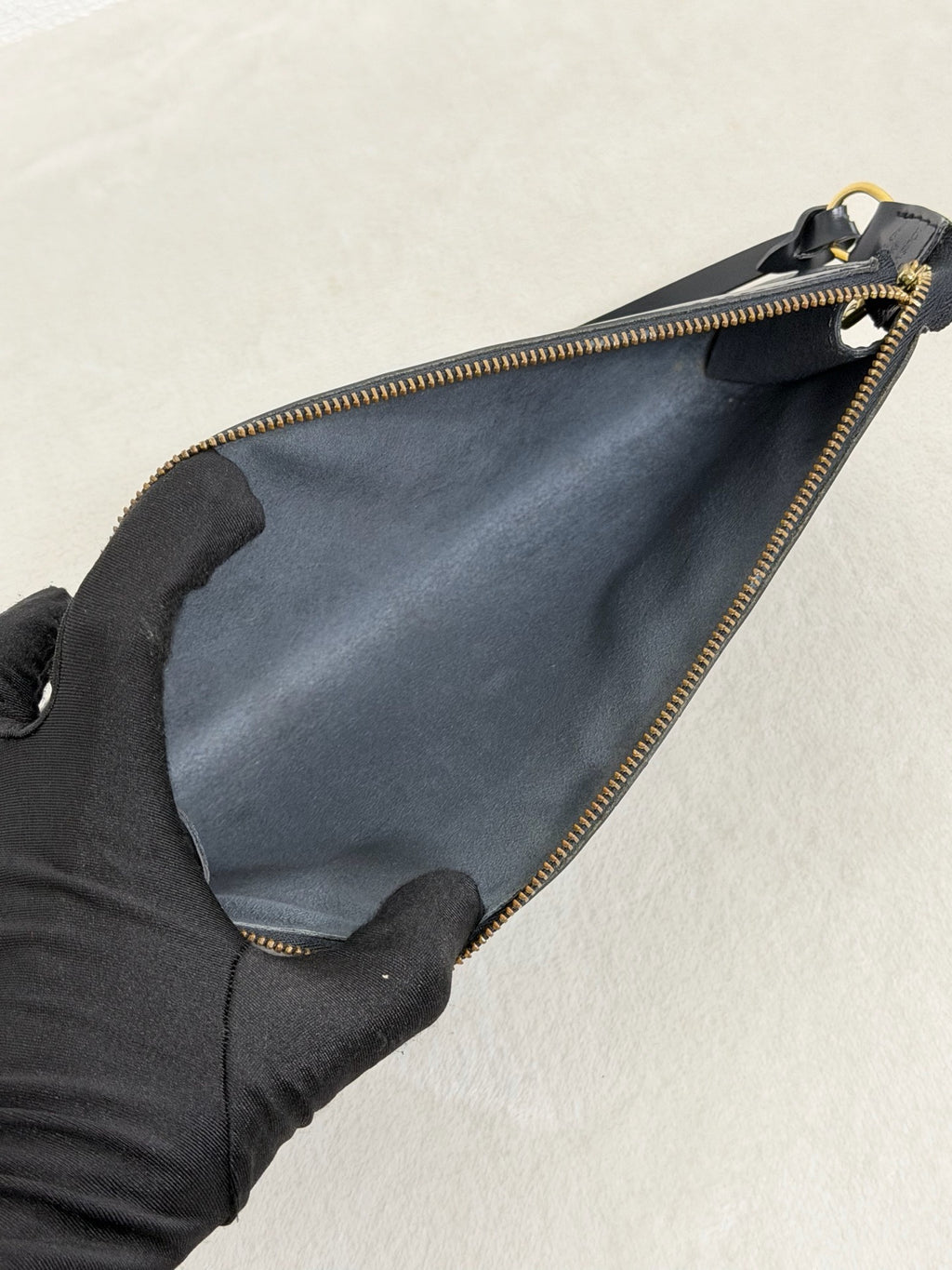 LOUIS VUITTON Epi Shoulderbag