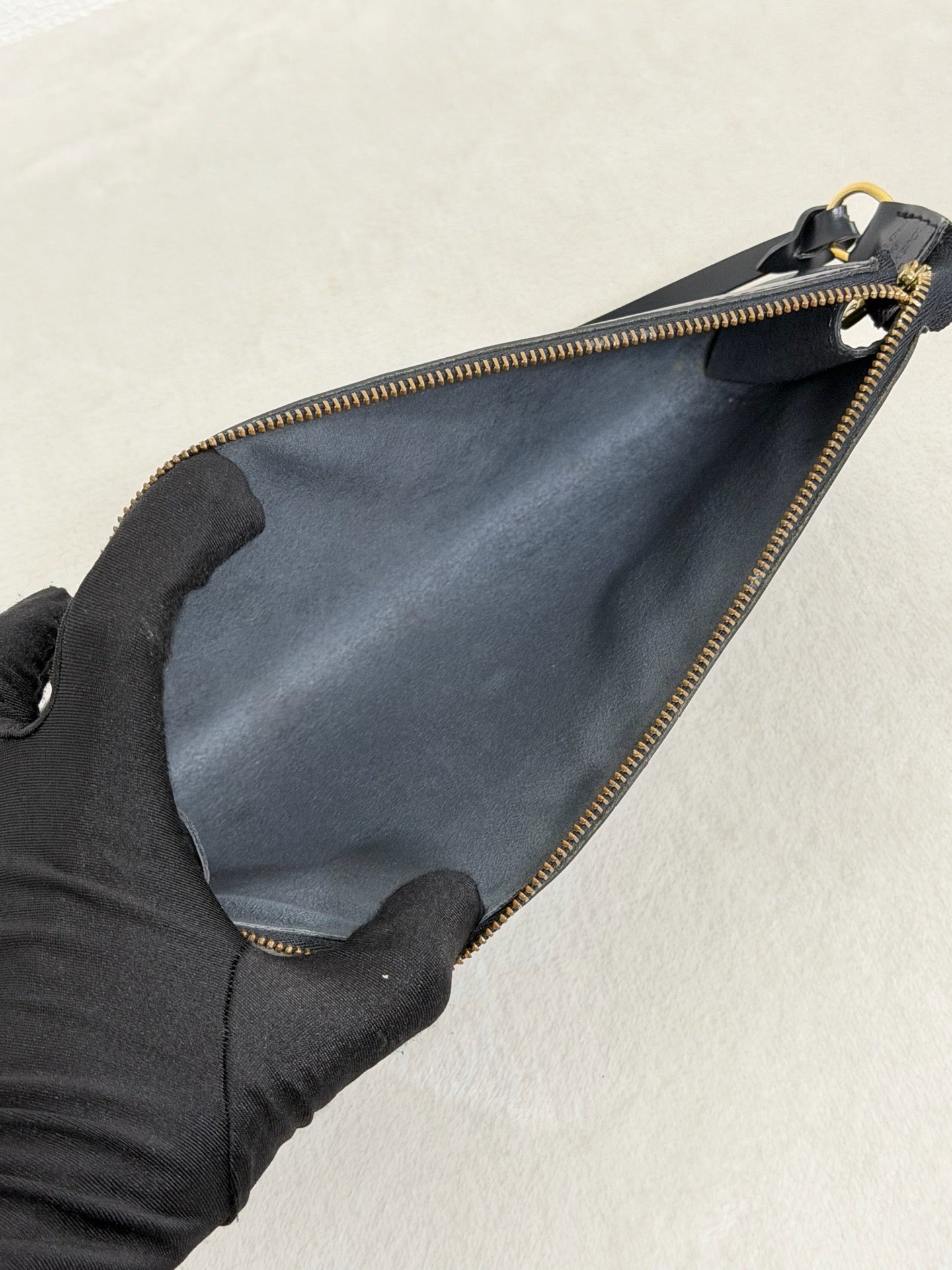 LOUIS VUITTON Epi Shoulderbag