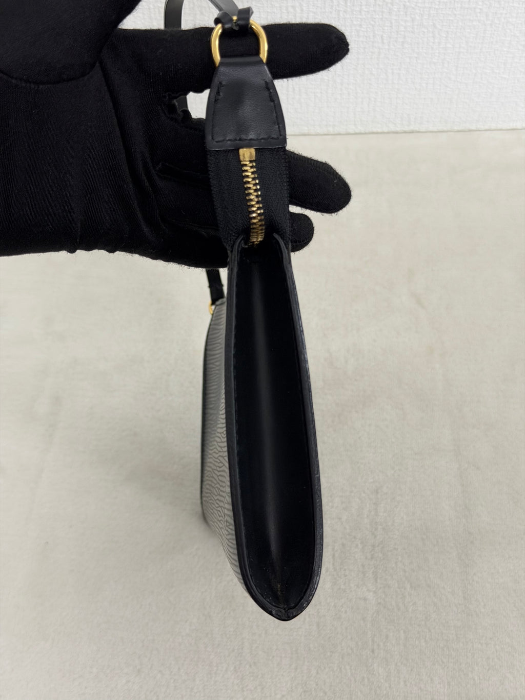 LOUIS VUITTON Epi Shoulderbag