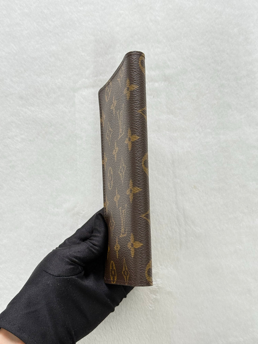 LOUIS VUITTON Monogram Bifold Wallet