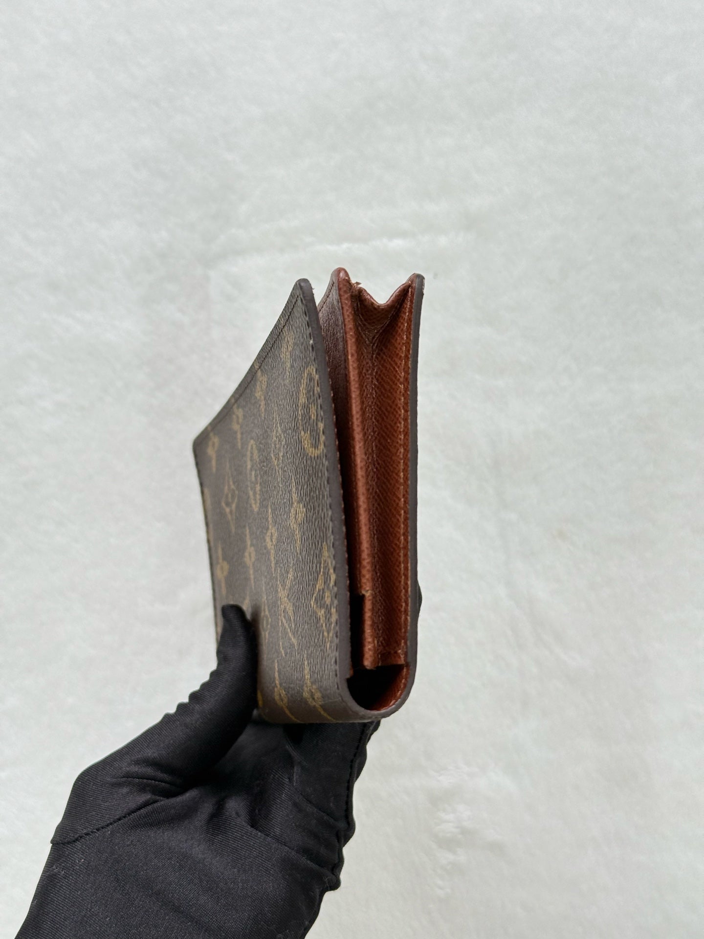 LOUIS VUITTON Monogram Bifold Wallet