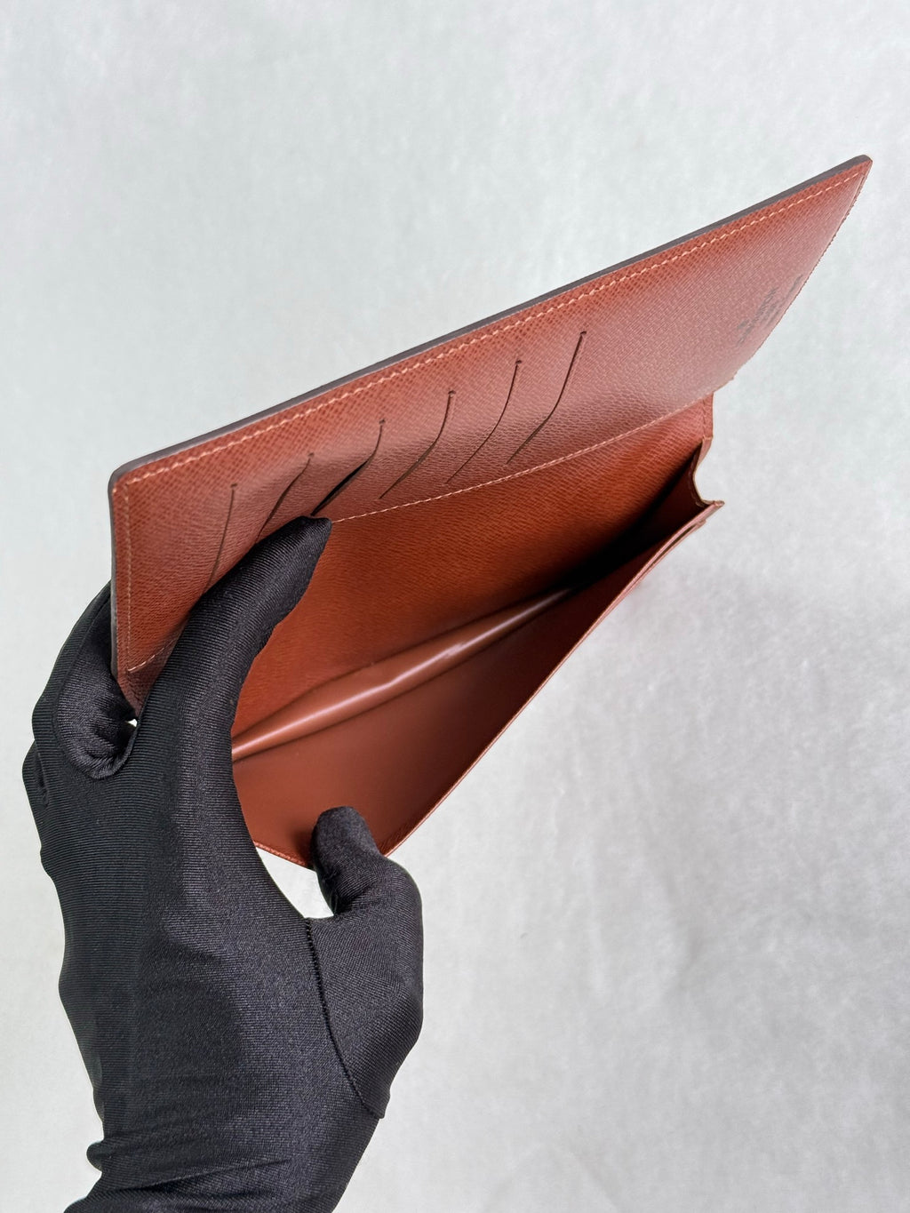 LOUIS VUITTON Monogram Bifold Wallet