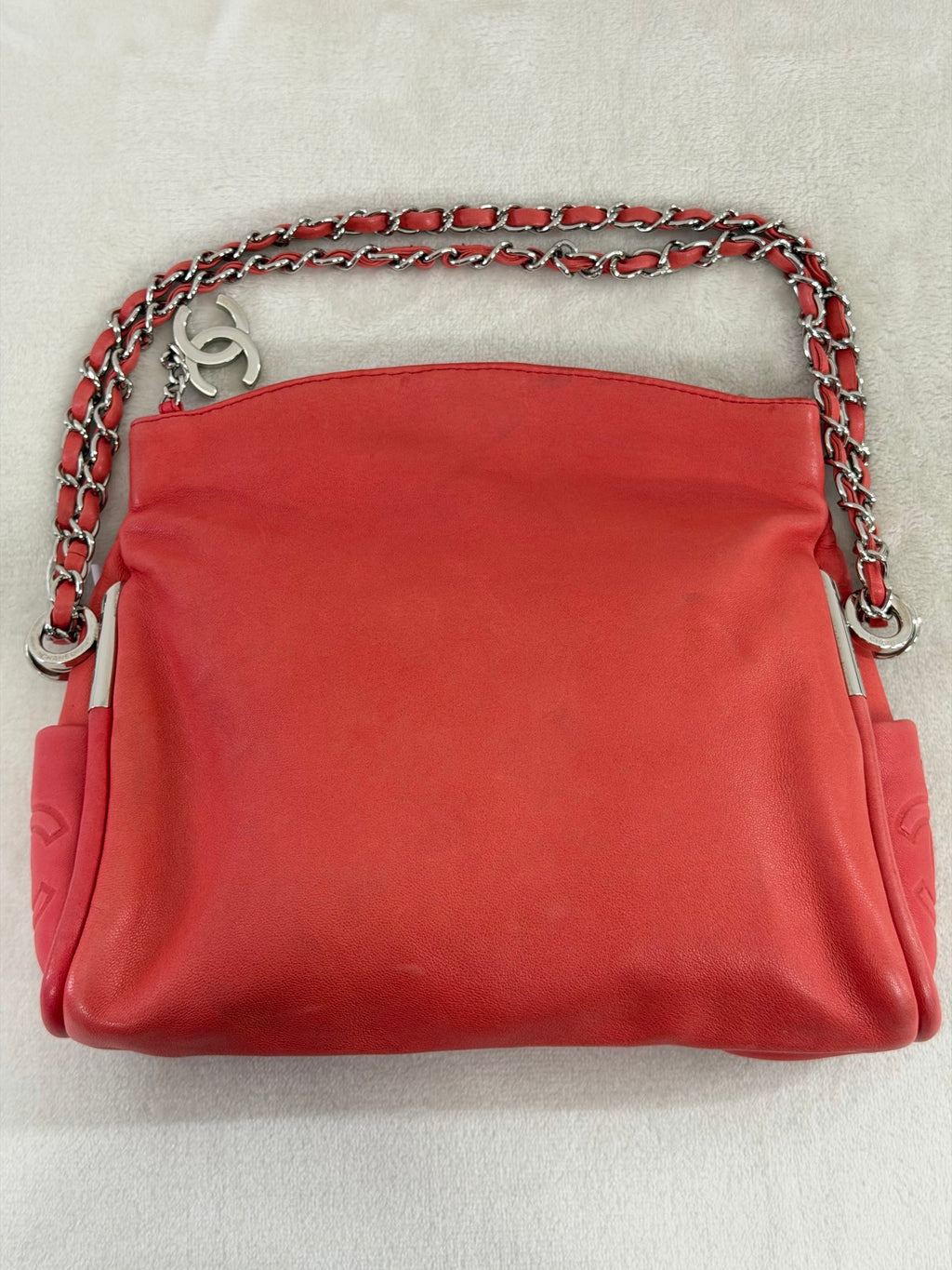 CHANEL Ultimate Soft HoboLambskin Chainbag